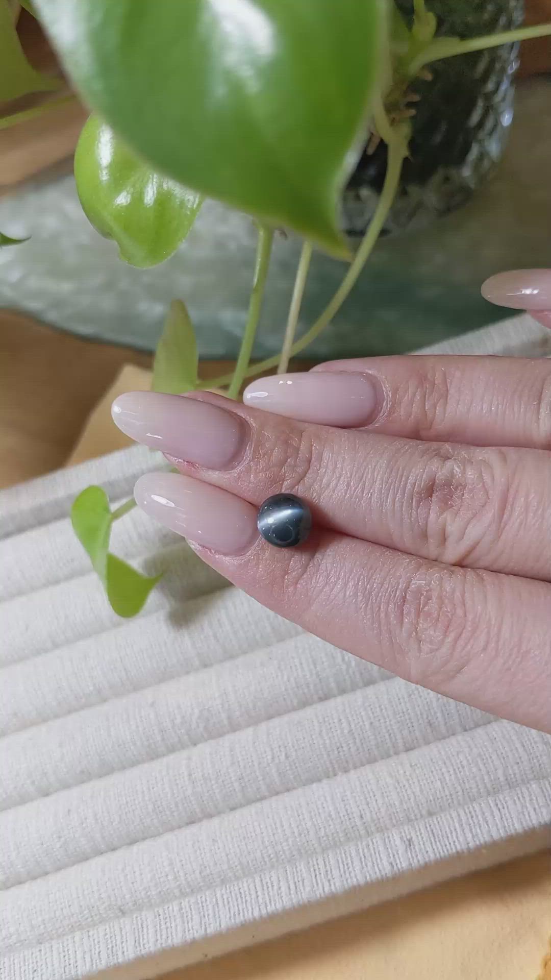 4.60 Ct. Alexandrite from Ceylon (Sri Lanka) Size Video