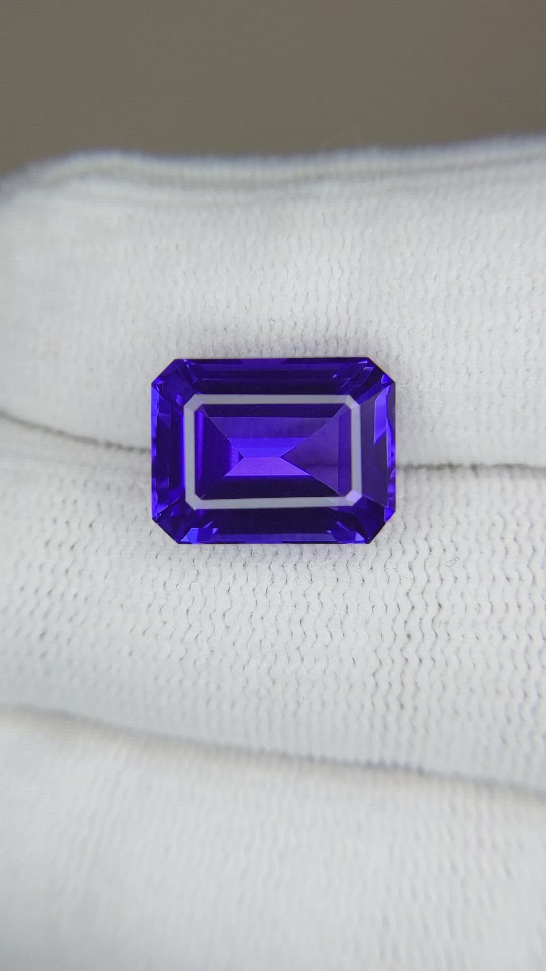 8.26 Ct. Violetish Blue Tanzanite from Tanzania Size Video