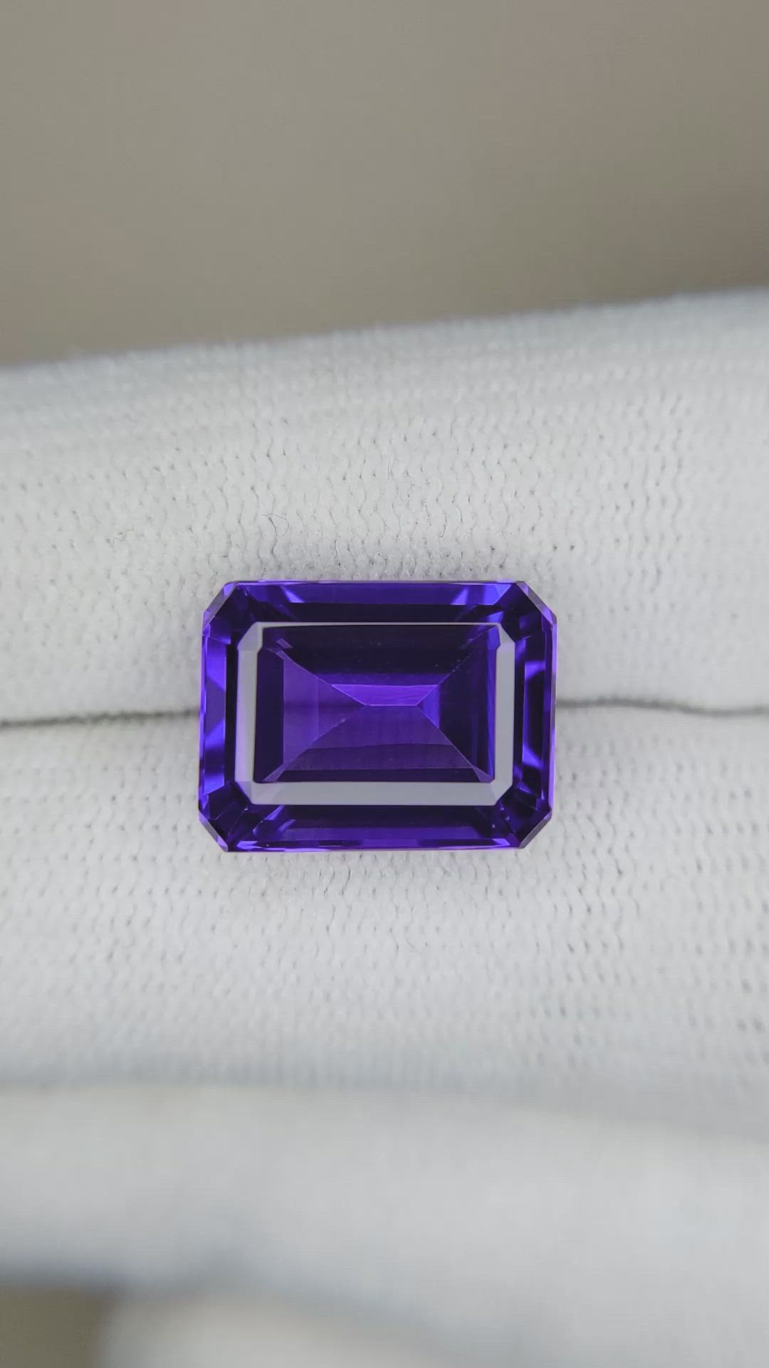 8.73 Ct. Violetish Blue Tanzanite from Tanzania Size Video