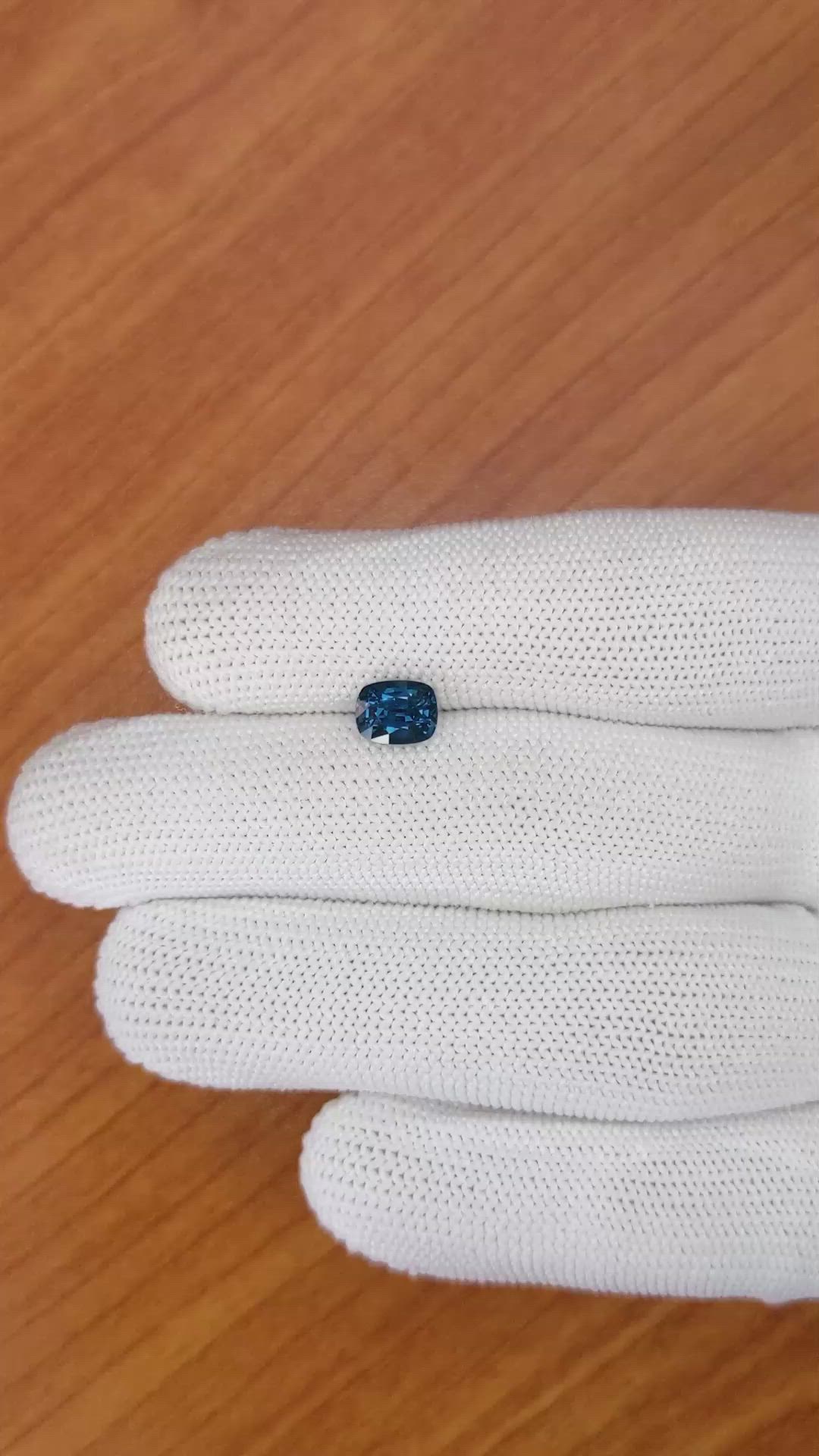 1.38 Ct. Spinel from Ceylon (Sri Lanka) Size Video