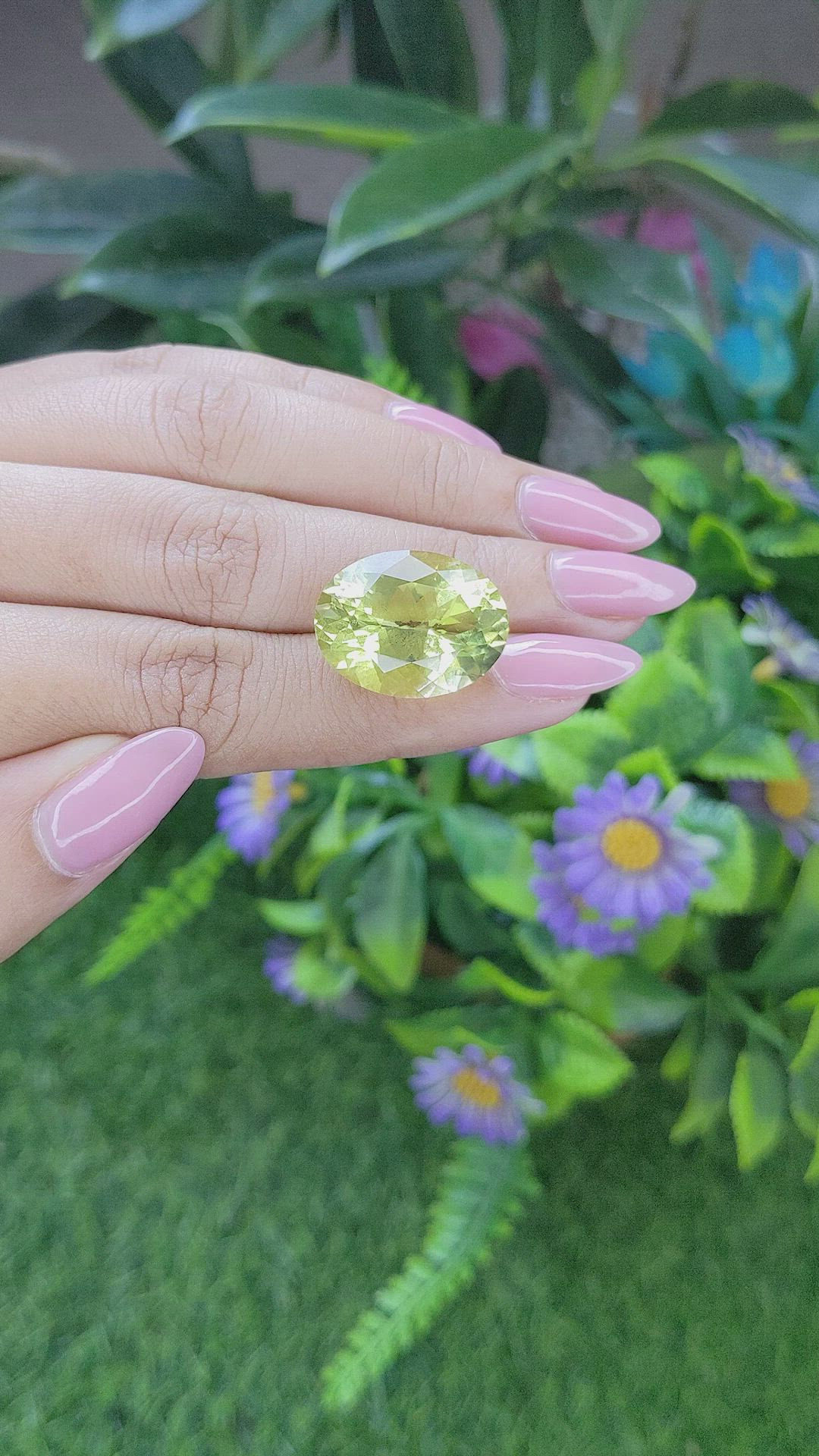 17.95 Ct. Lemon Quartz Size Video