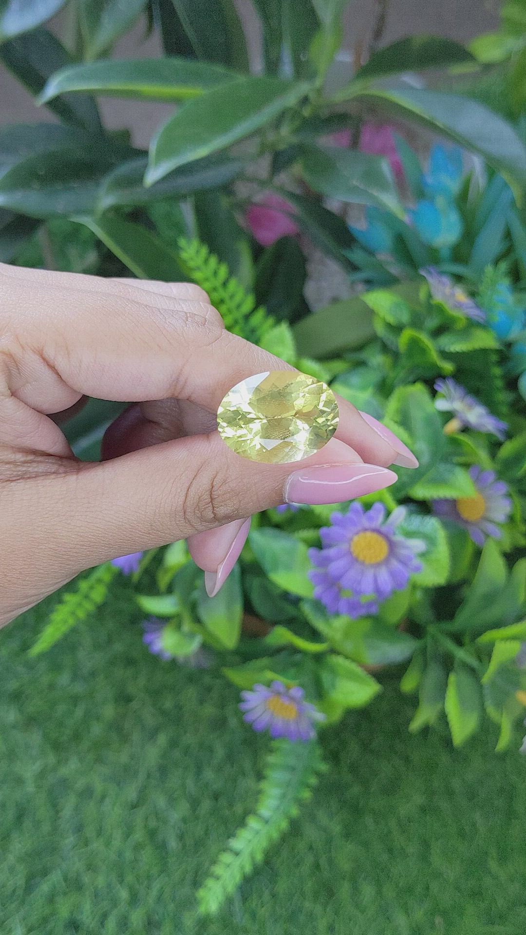 17.95 Ct. Lemon Quartz Size Video