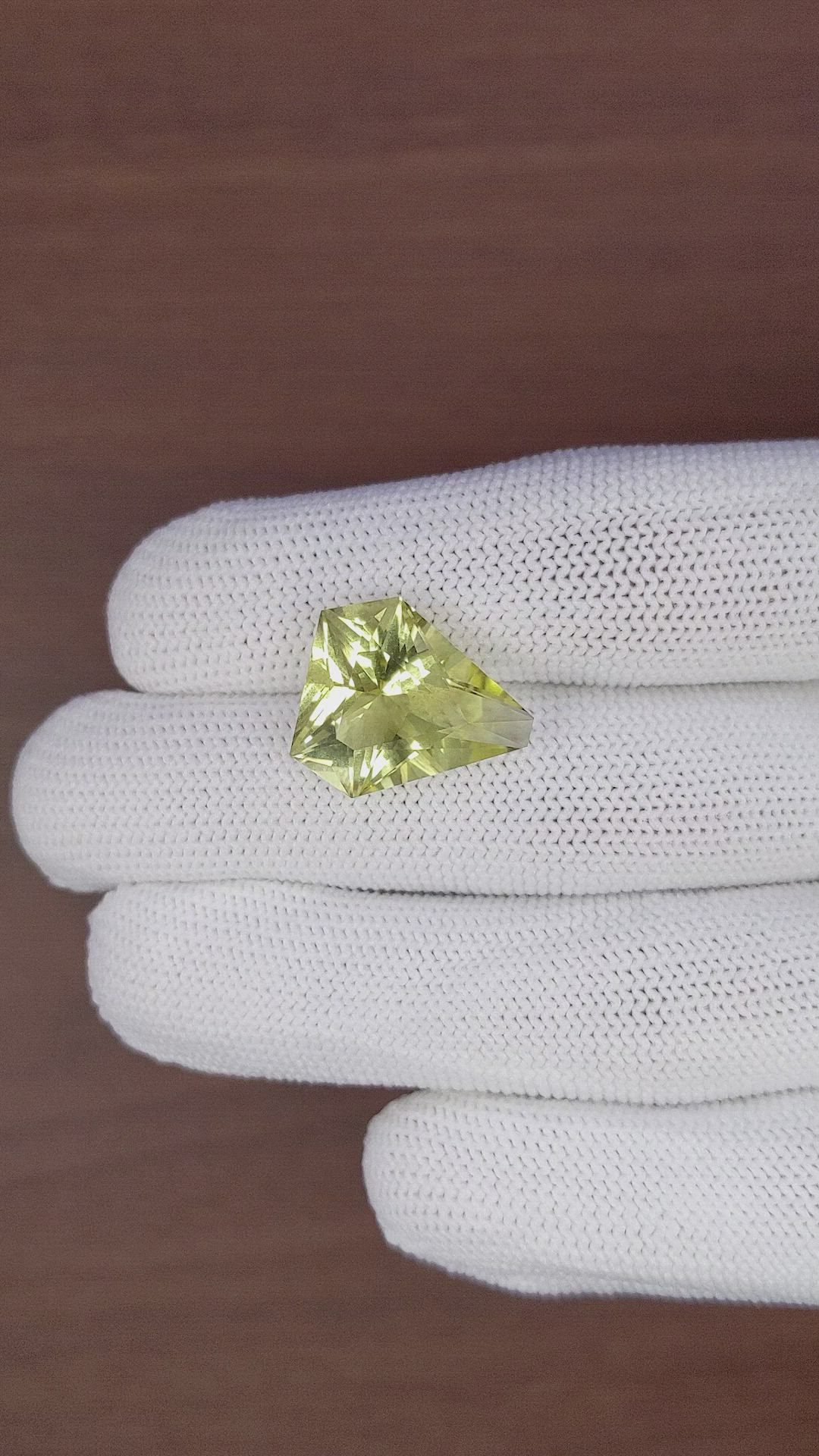 11.40 Ct. Lemon Quartz Size Video