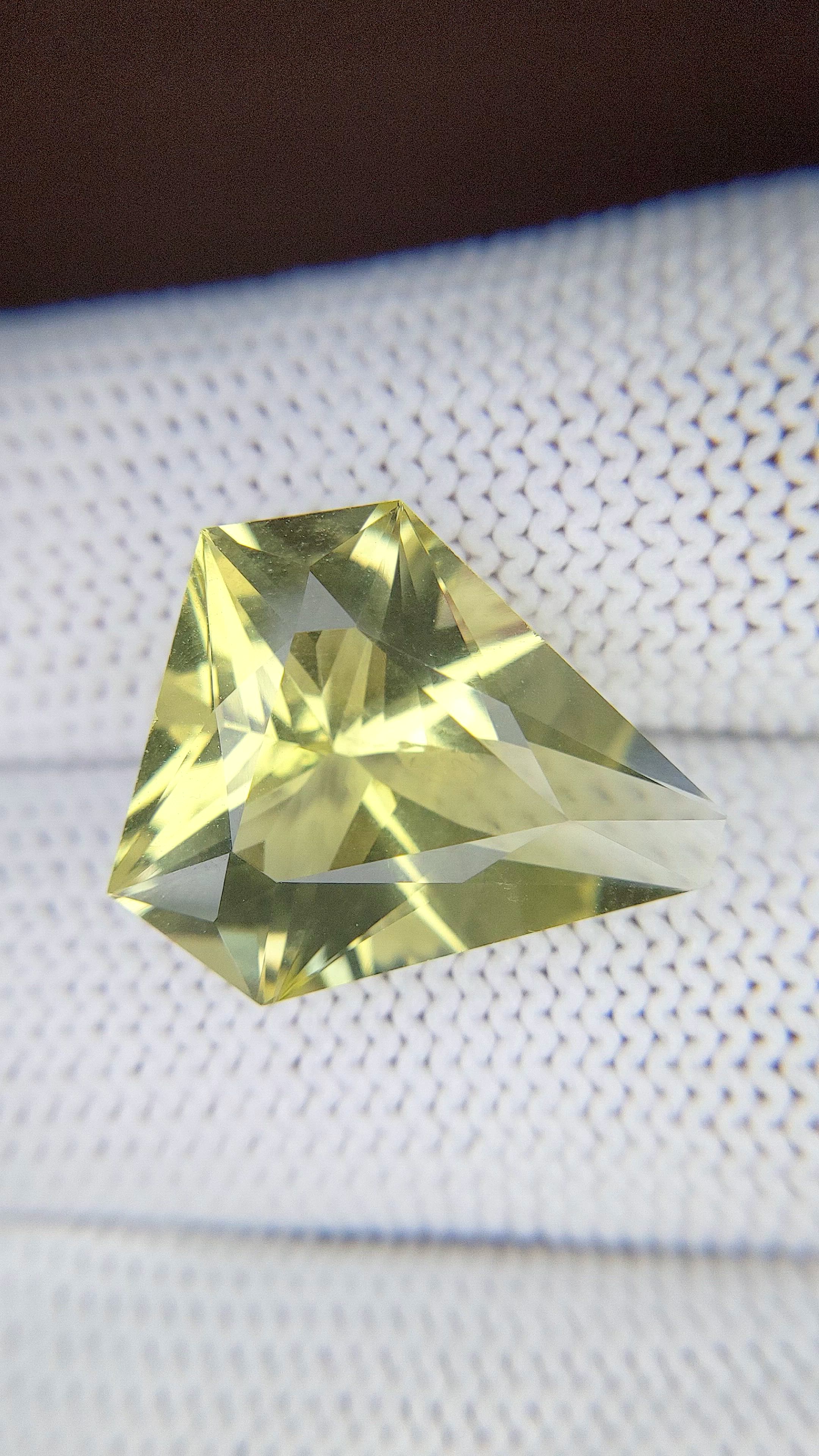 11.40 Ct. Lemon Quartz Size Video