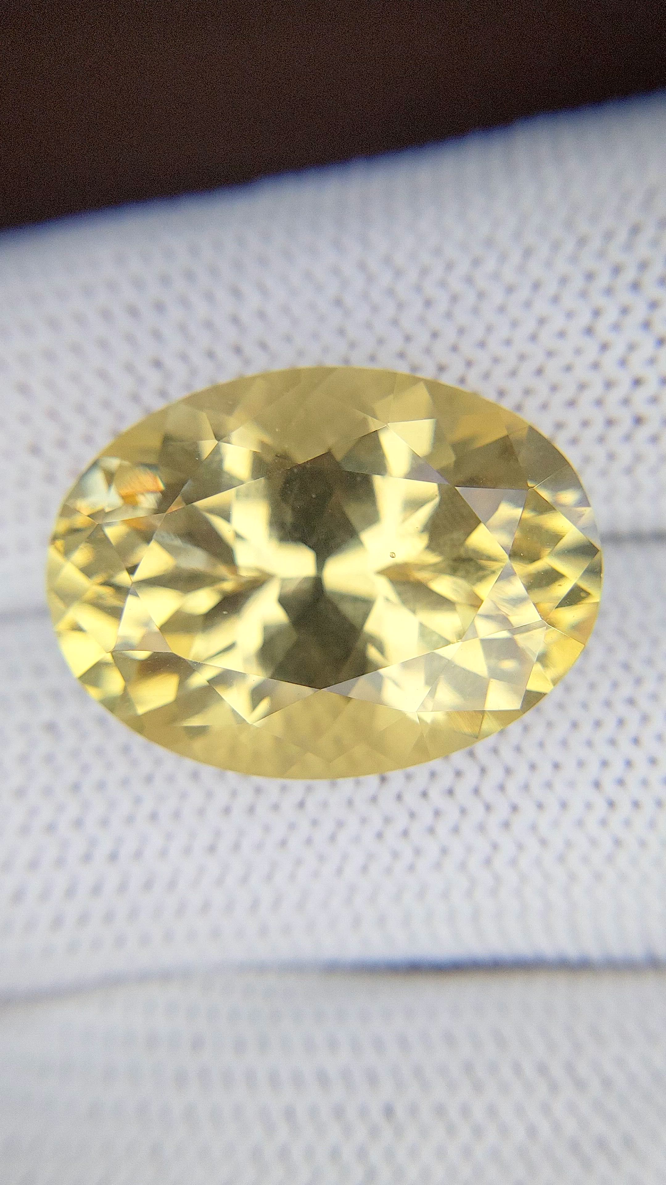 22.78 Ct. Yellow Quartz Size Video