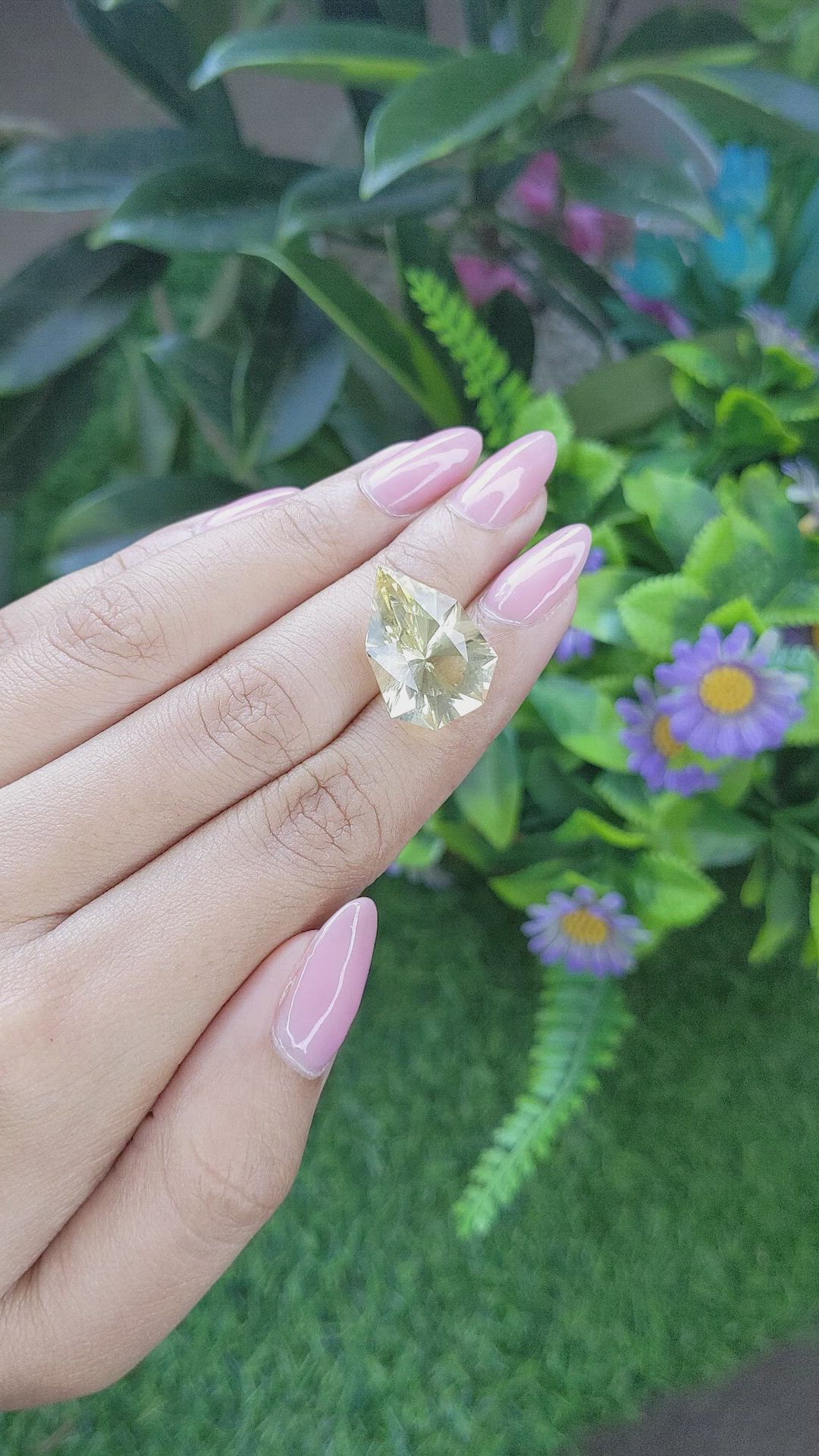 11.54 Ct. Yellow Quartz Size Video