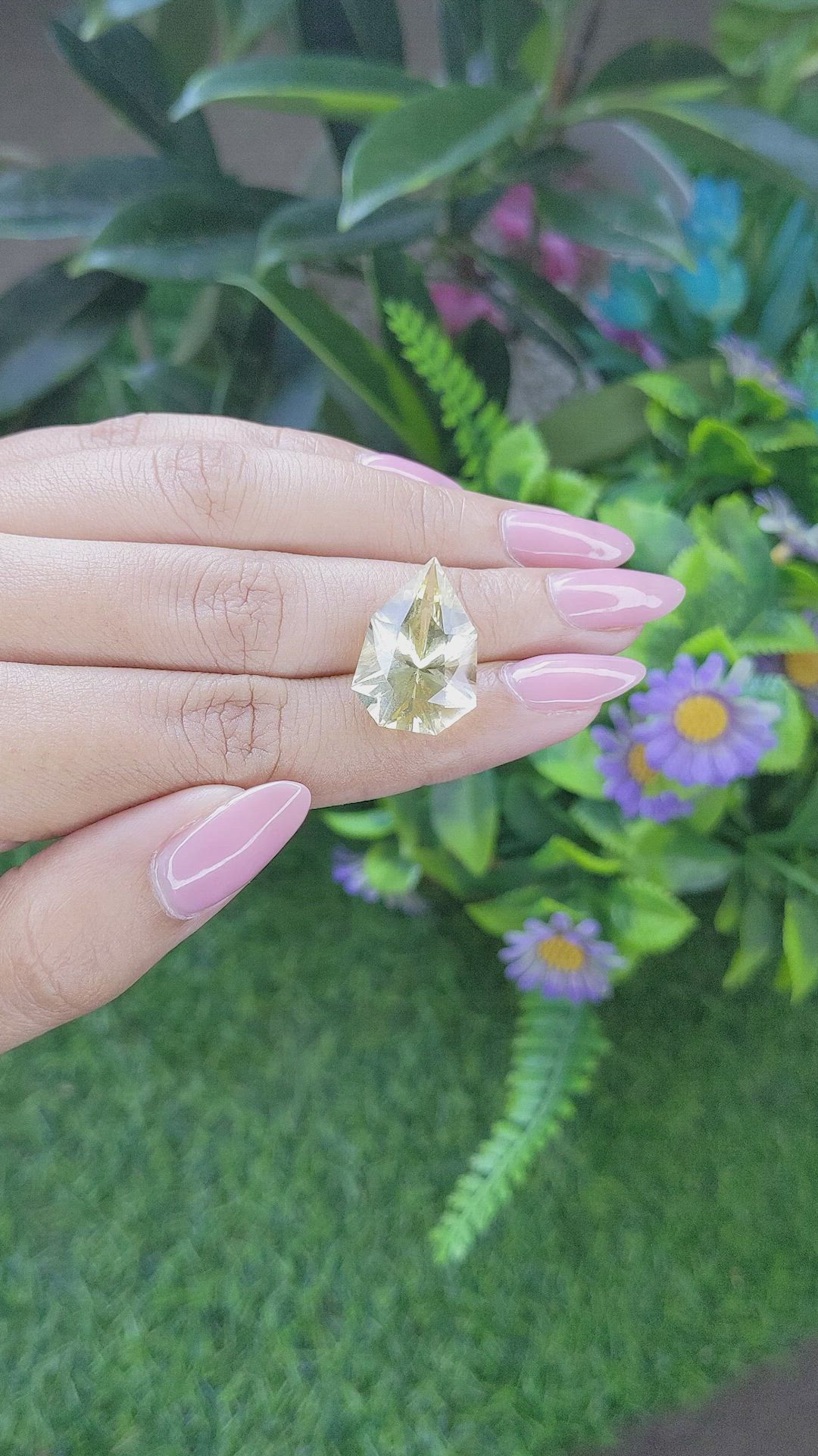 11.54 Ct. Yellow Quartz Size Video
