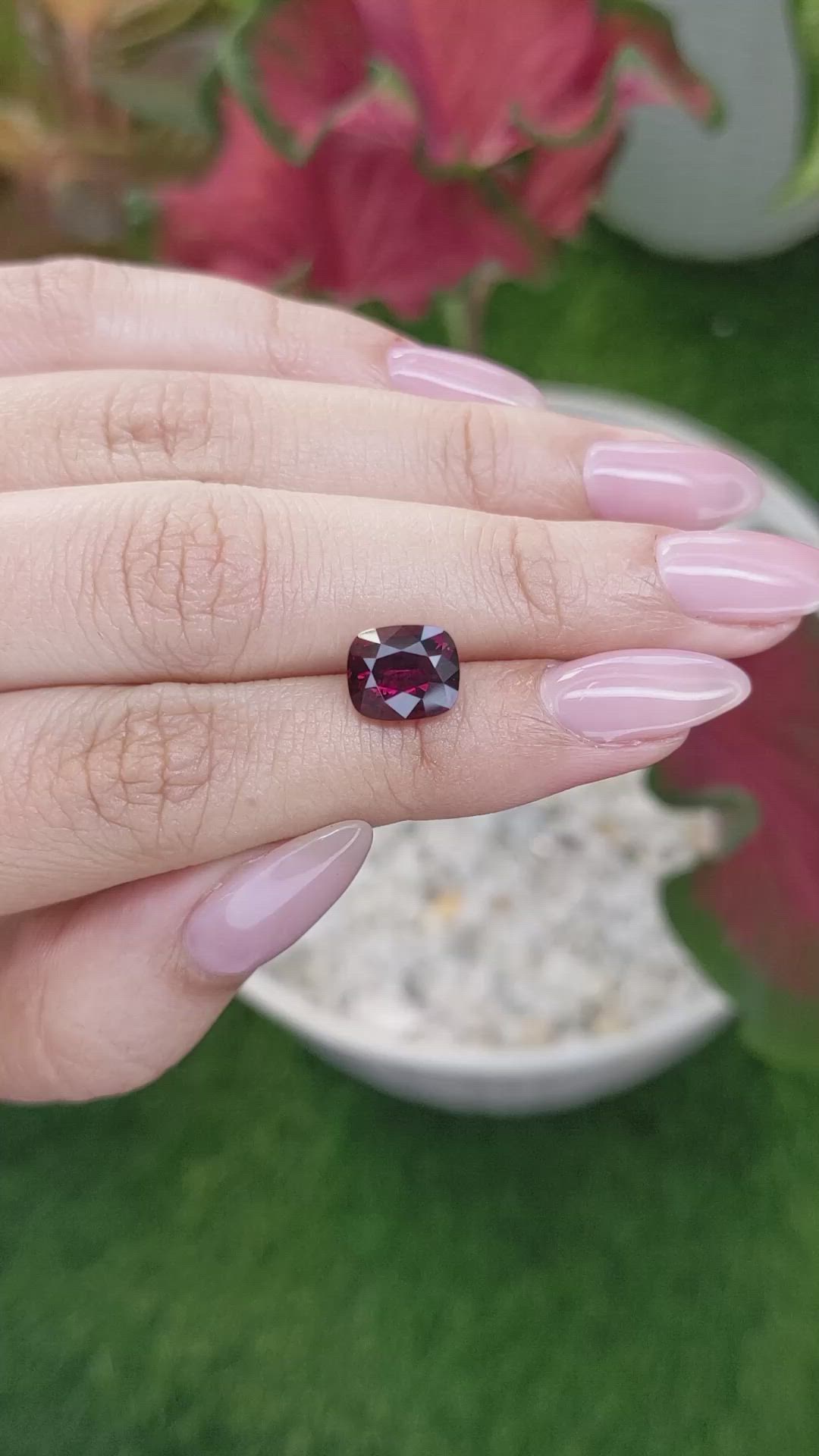 3.90 Ct. Garnet from Ceylon (Sri Lanka) Size Video