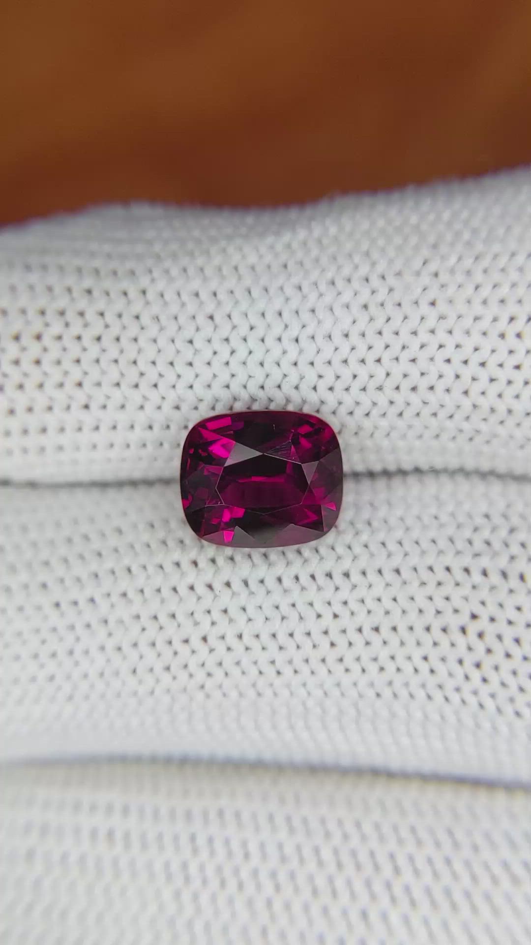 3.90 Ct. Garnet from Ceylon (Sri Lanka) Size Video