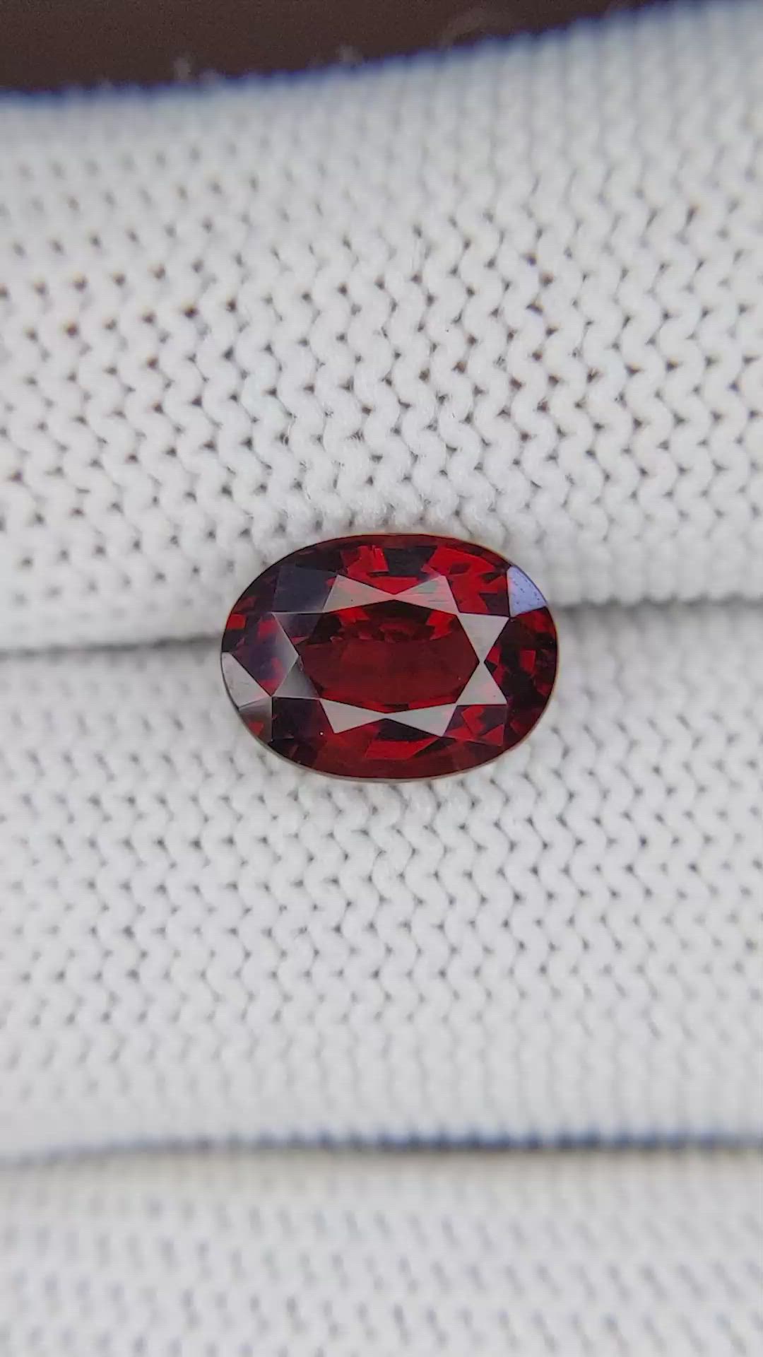 3.55 Ct. Garnet from Ceylon (Sri Lanka) Size Video