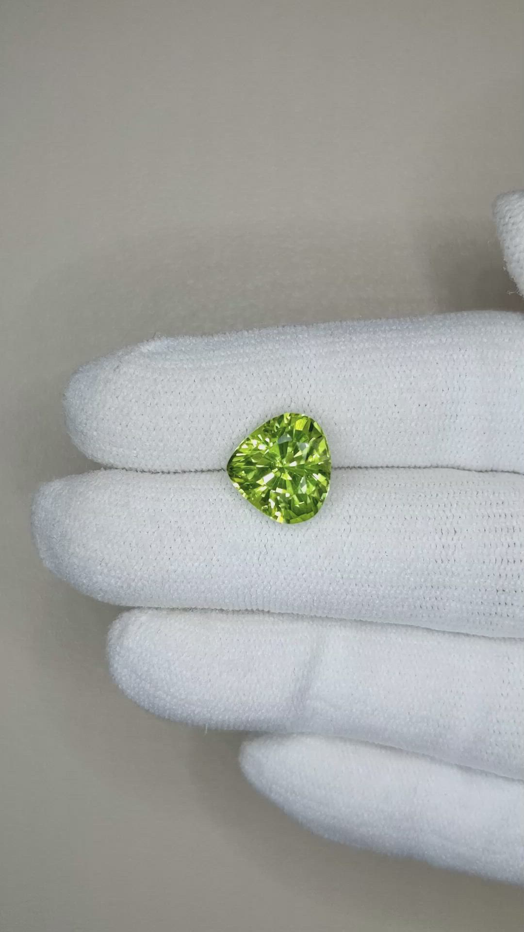 4.56 Ct. Peridot from Afghanistan Size Video
