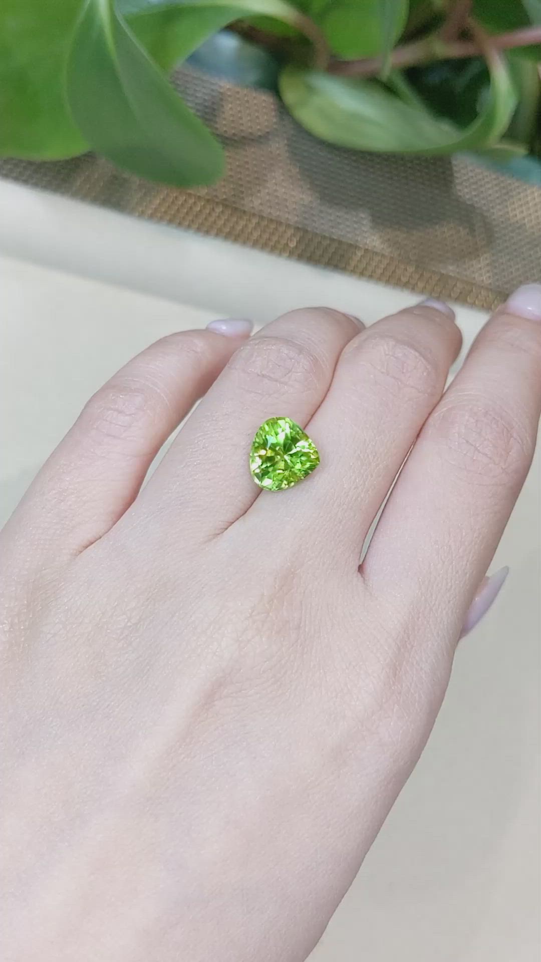 4.56 Ct. Peridot from Afghanistan Size Video