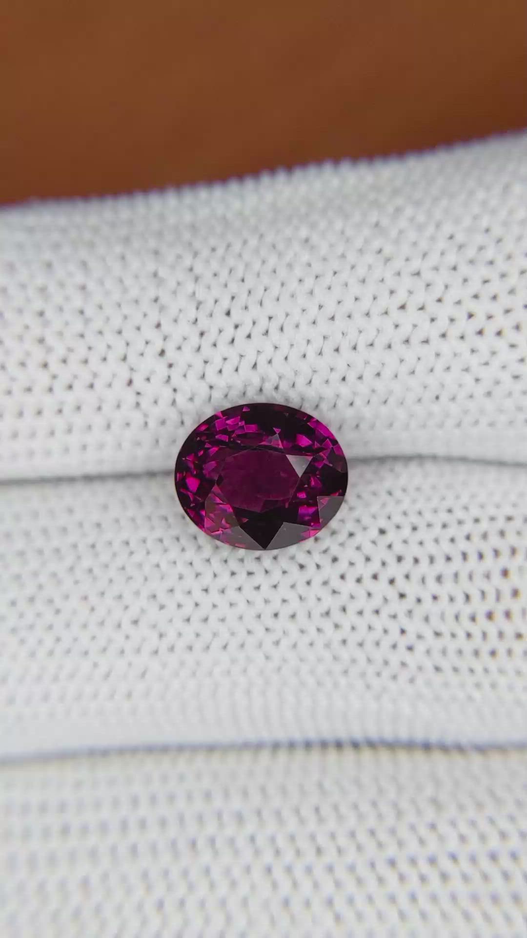4.20 Ct. Garnet from Ceylon (Sri Lanka) Size Video