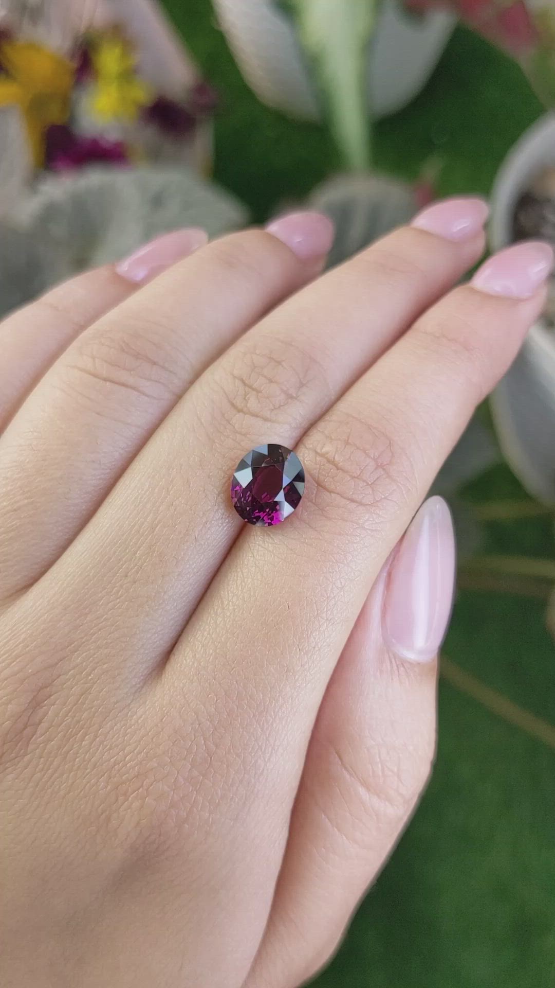 4.20 Ct. Garnet from Ceylon (Sri Lanka) Size Video