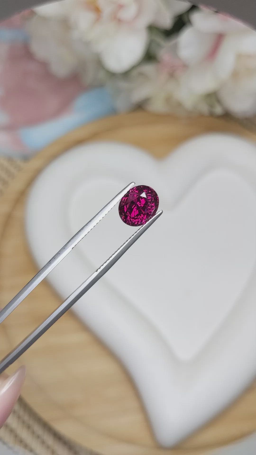 3.69 Ct. Garnet from Ceylon (Sri Lanka) Size Video