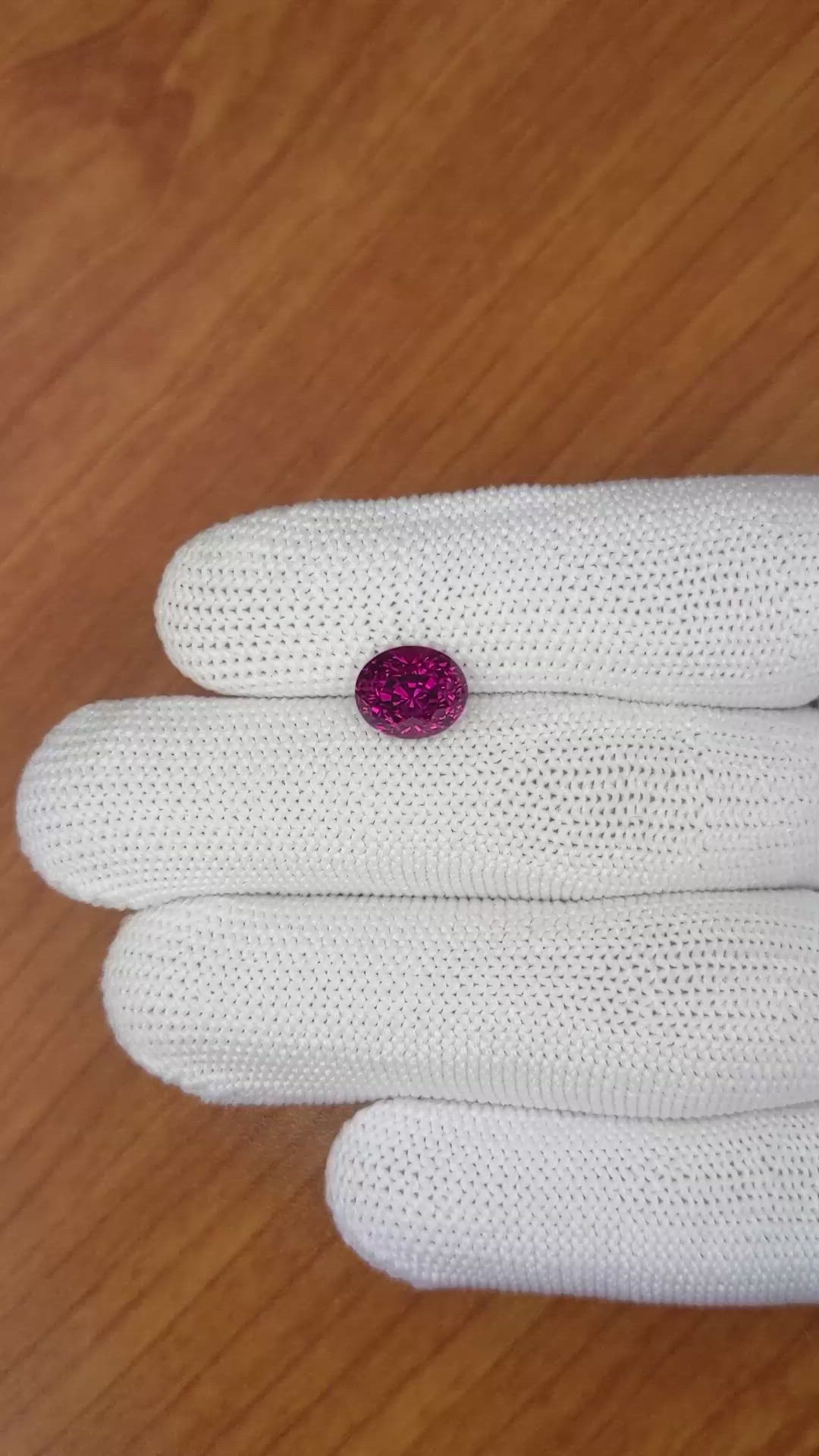 3.69 Ct. Garnet from Ceylon (Sri Lanka) Size Video