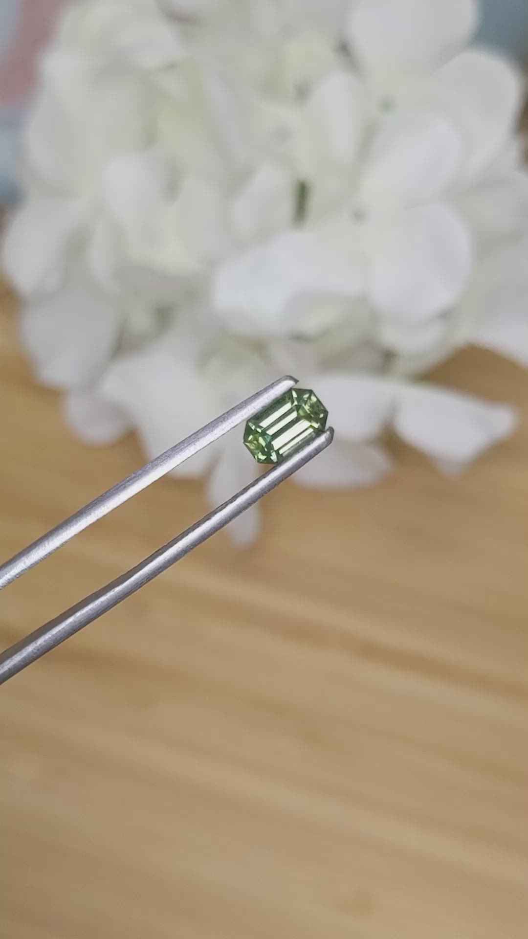 1.14 Ct. Zircon from Ceylon (Sri Lanka) Size Video