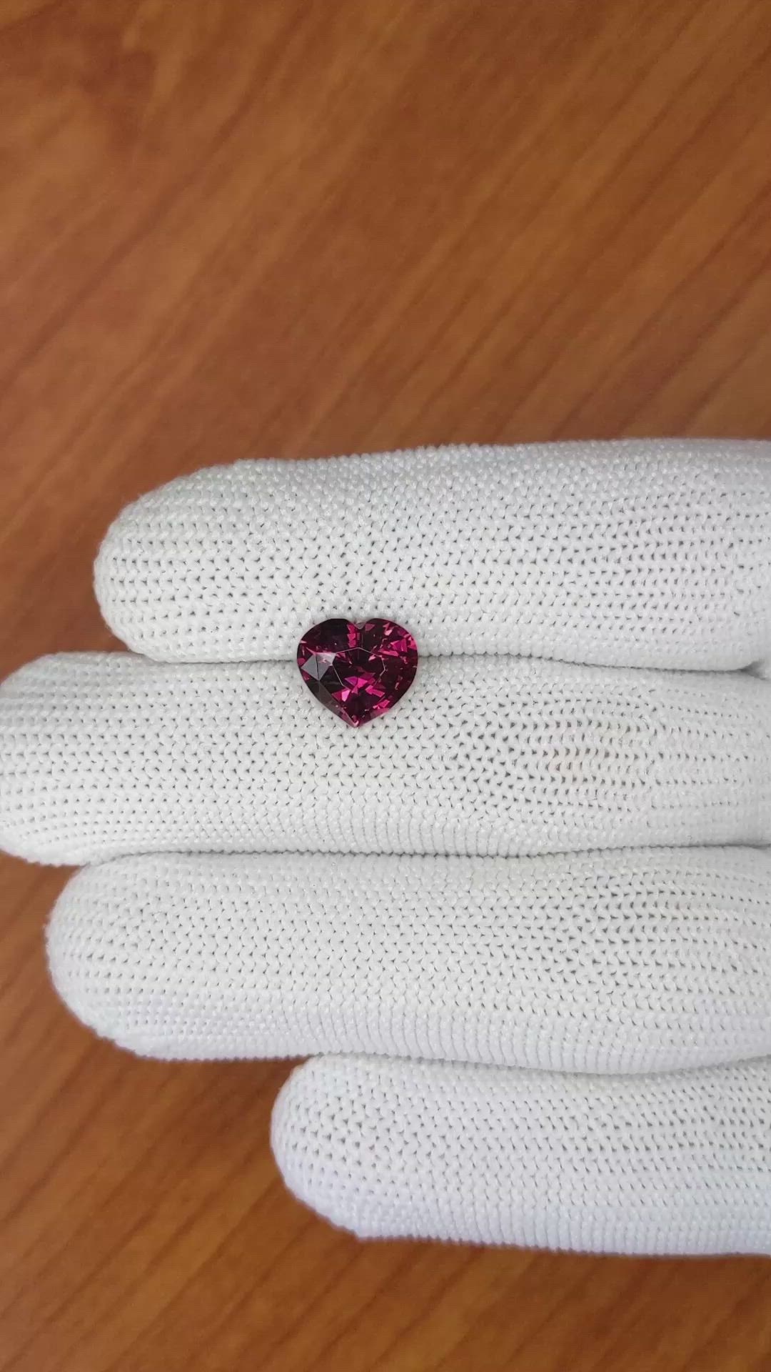 3.15 Ct. Rhodolite Garnet from Ceylon (Sri Lanka) Size Video