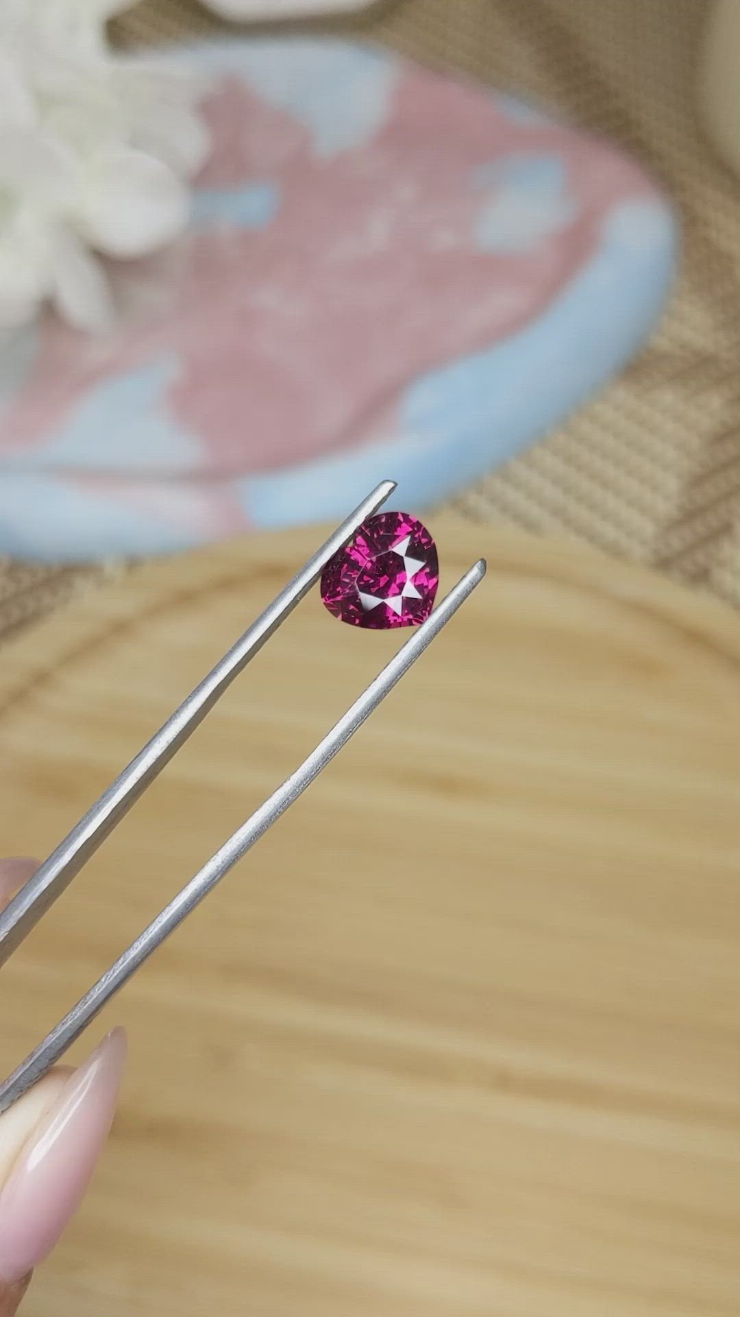 3.15 Ct. Rhodolite Garnet from Ceylon (Sri Lanka) Size Video
