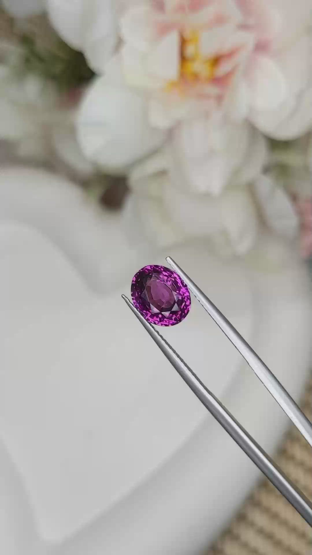 4.03 Ct. Rhodolite Garnet from Ceylon (Sri Lanka) Size Video