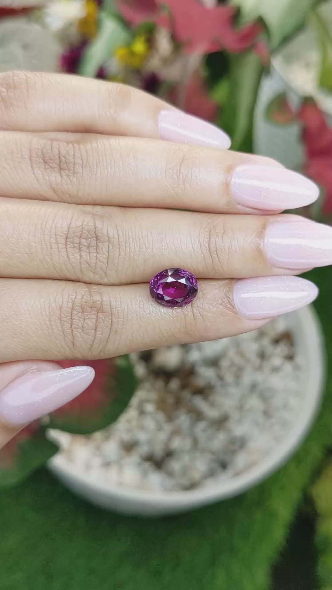 4.03 Ct. Rhodolite Garnet from Ceylon (Sri Lanka) Size Video