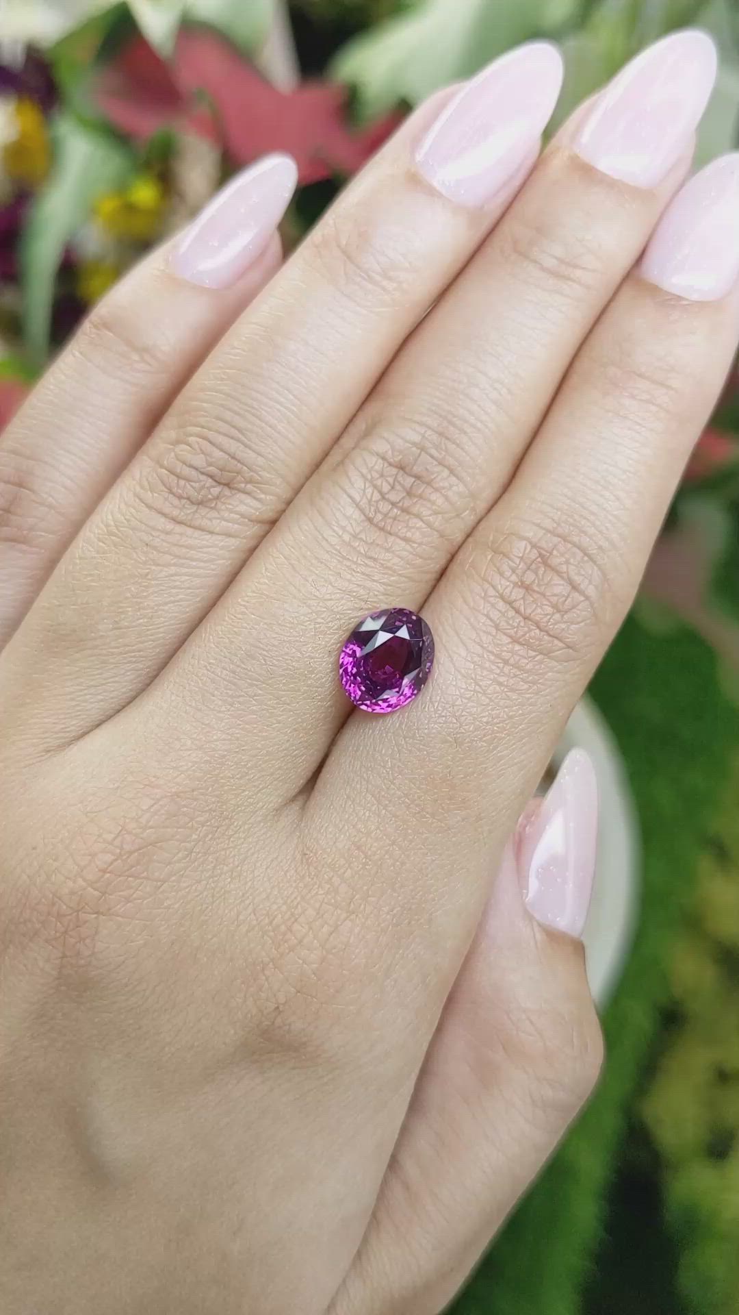 4.03 Ct. Rhodolite Garnet from Ceylon (Sri Lanka) Size Video