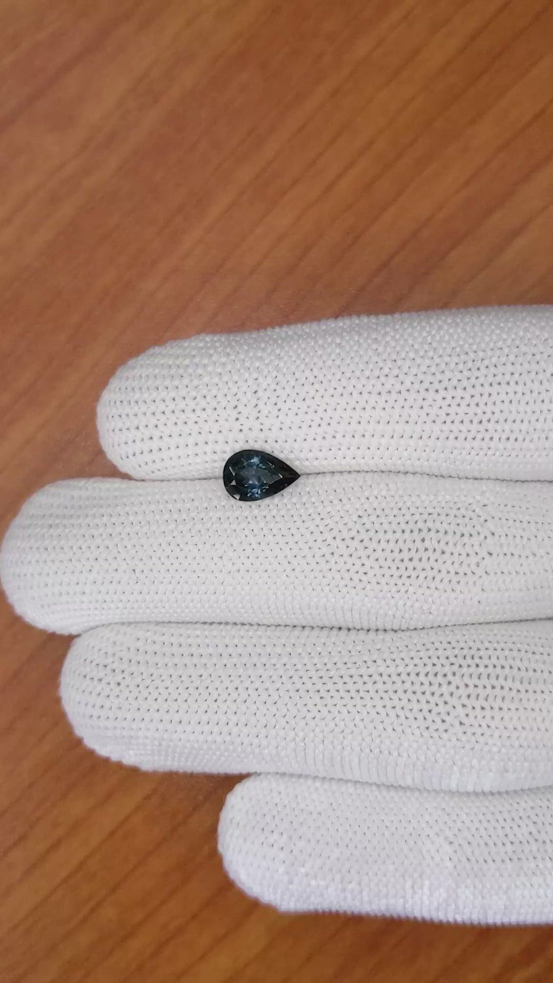 1.40 Ct. Spinel from Ceylon (Sri Lanka) Size Video