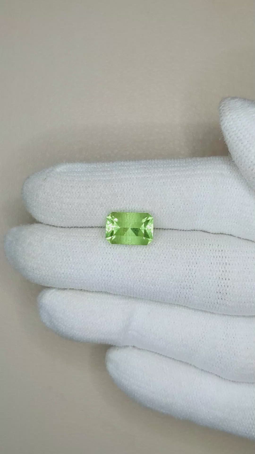 3.32 Ct. Green (Lime Green) Peridot from Afghanistan Size Video