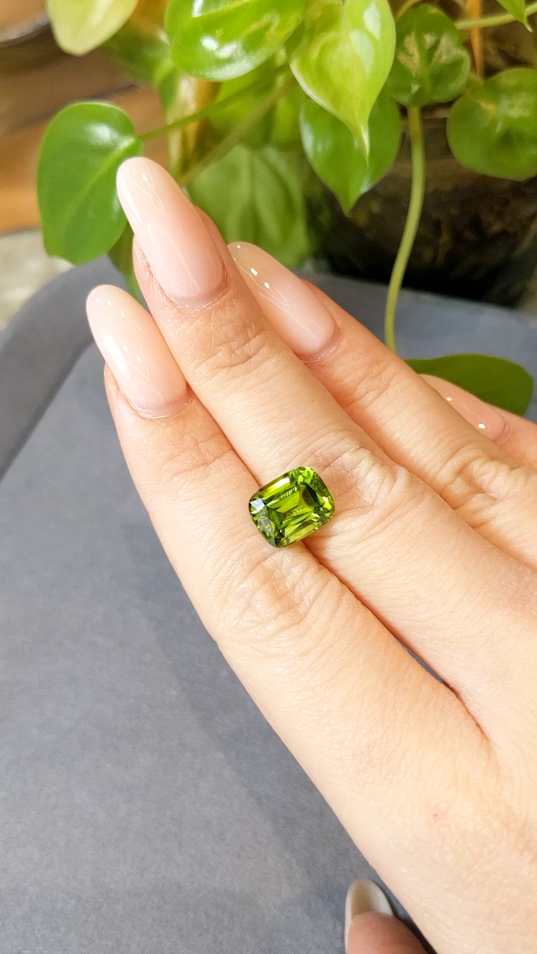 5.14 Ct. Peridot from Afghanistan Size Video