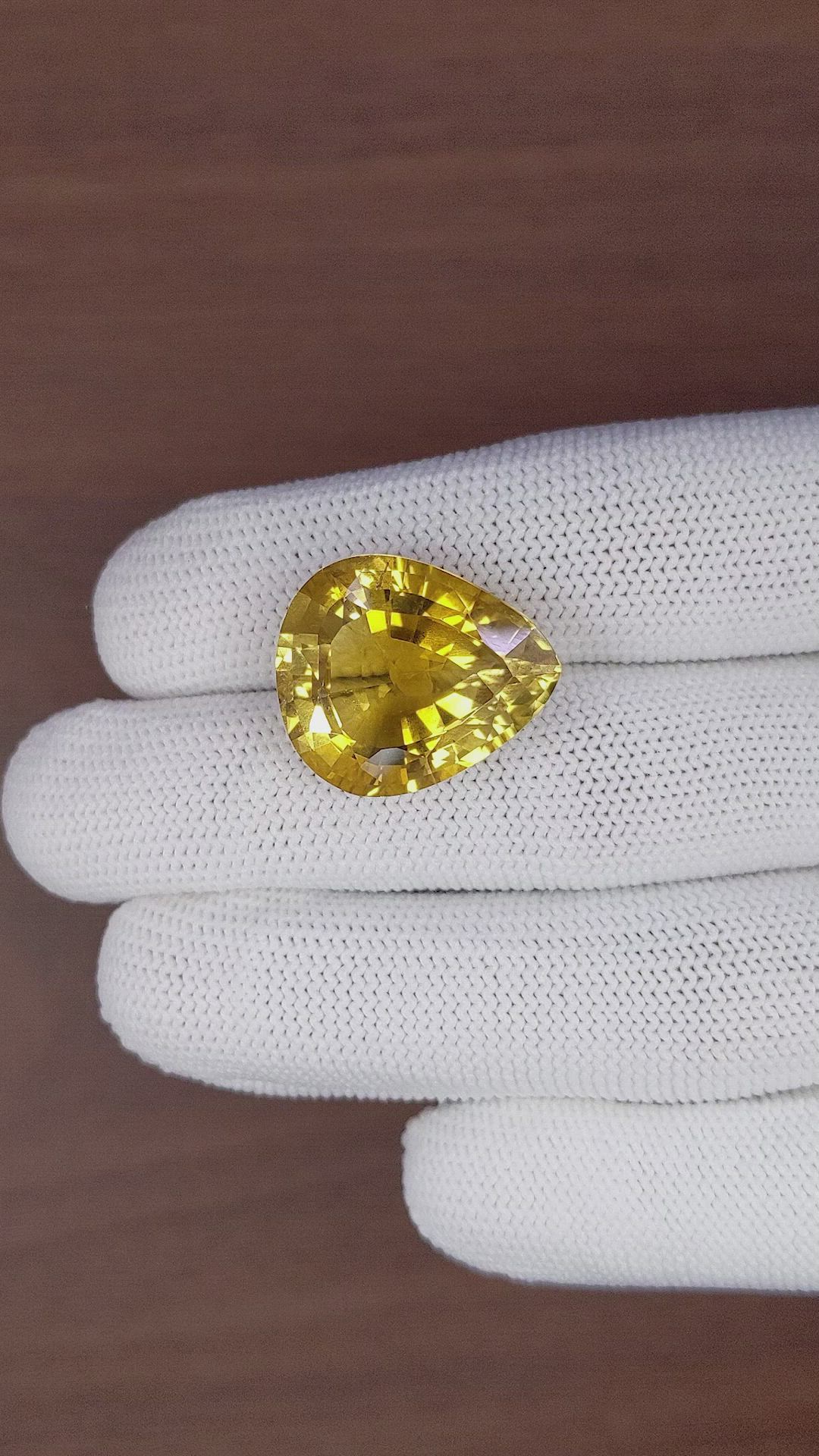 23.89 Ct. Brown Citrine from Ceylon (Sri Lanka) Size Video