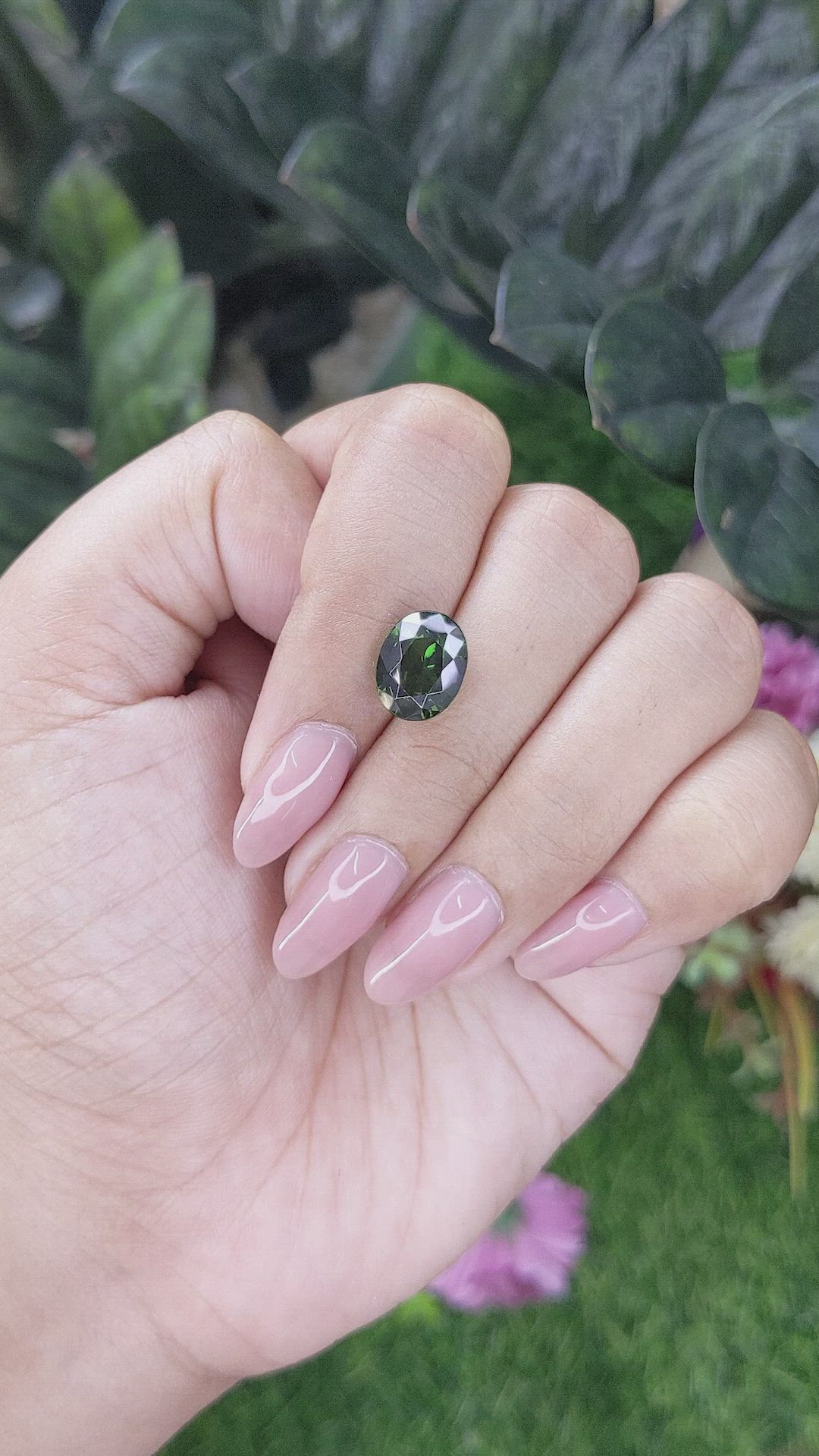 4.44 Ct. Green Zircon from Ceylon (Sri Lanka) Size Video
