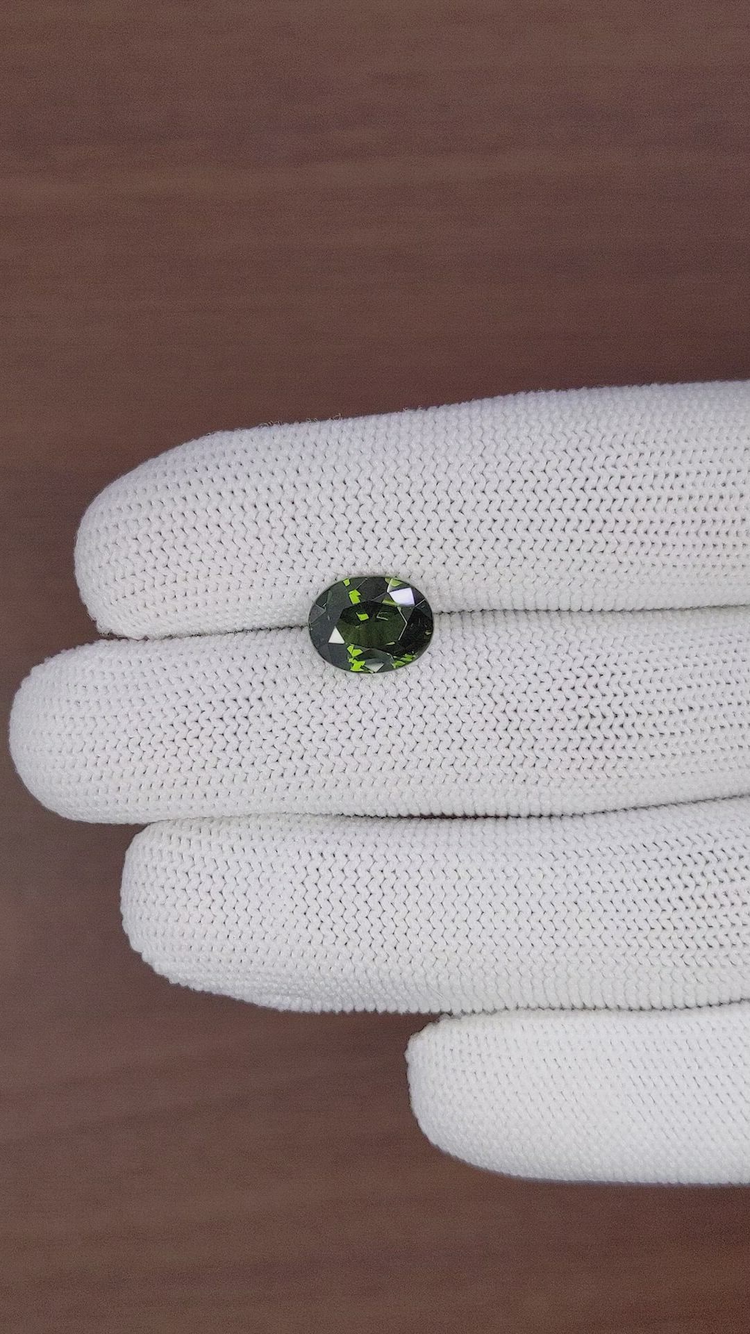 4.44 Ct. Green Zircon from Ceylon (Sri Lanka) Size Video