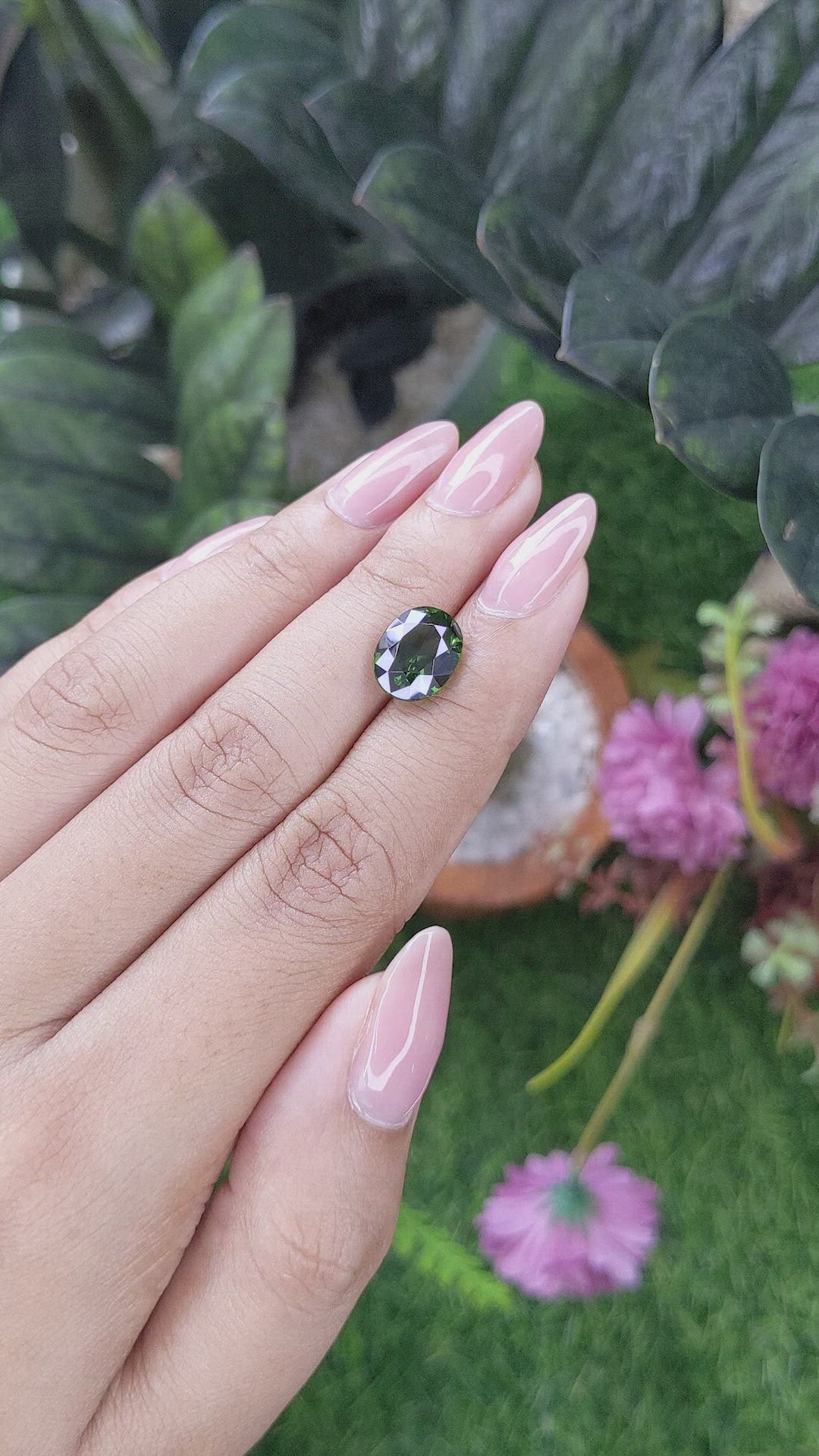 4.44 Ct. Green Zircon from Ceylon (Sri Lanka) Size Video