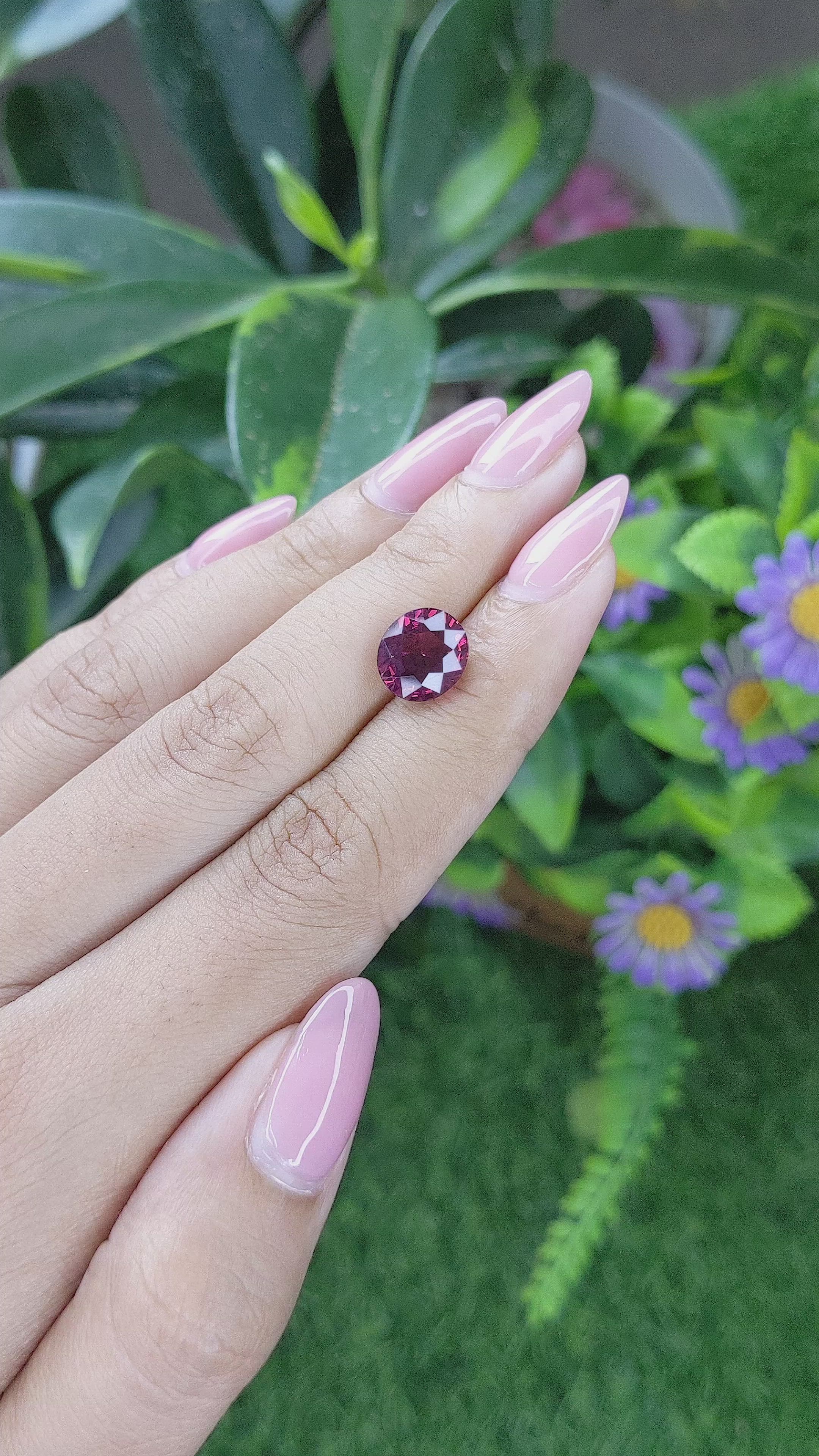 4.32 Ct. Red Garnet from Ceylon (Sri Lanka) Size Video