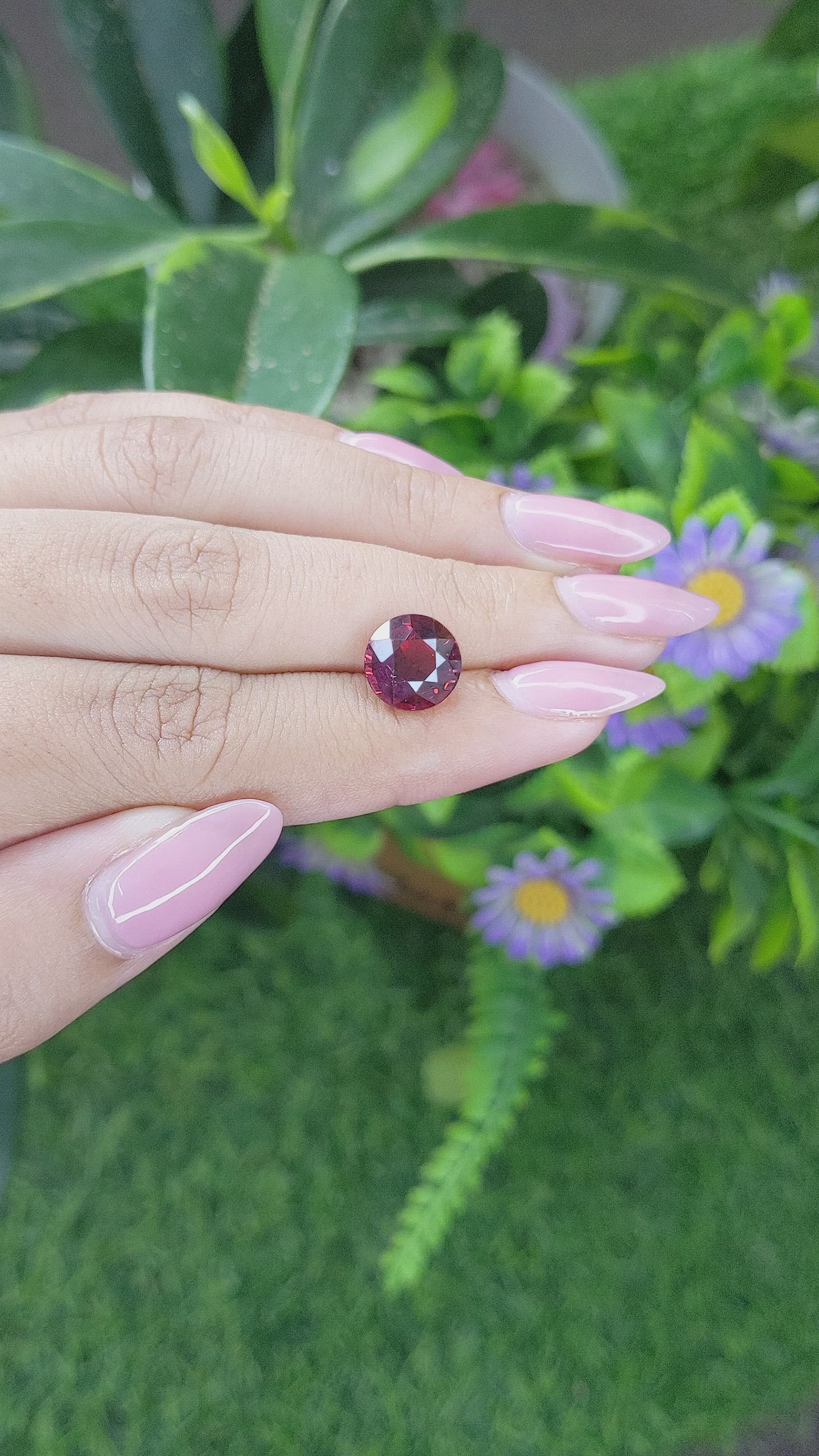 4.64 Ct. Orangish Red Garnet from Ceylon (Sri Lanka) Size Video