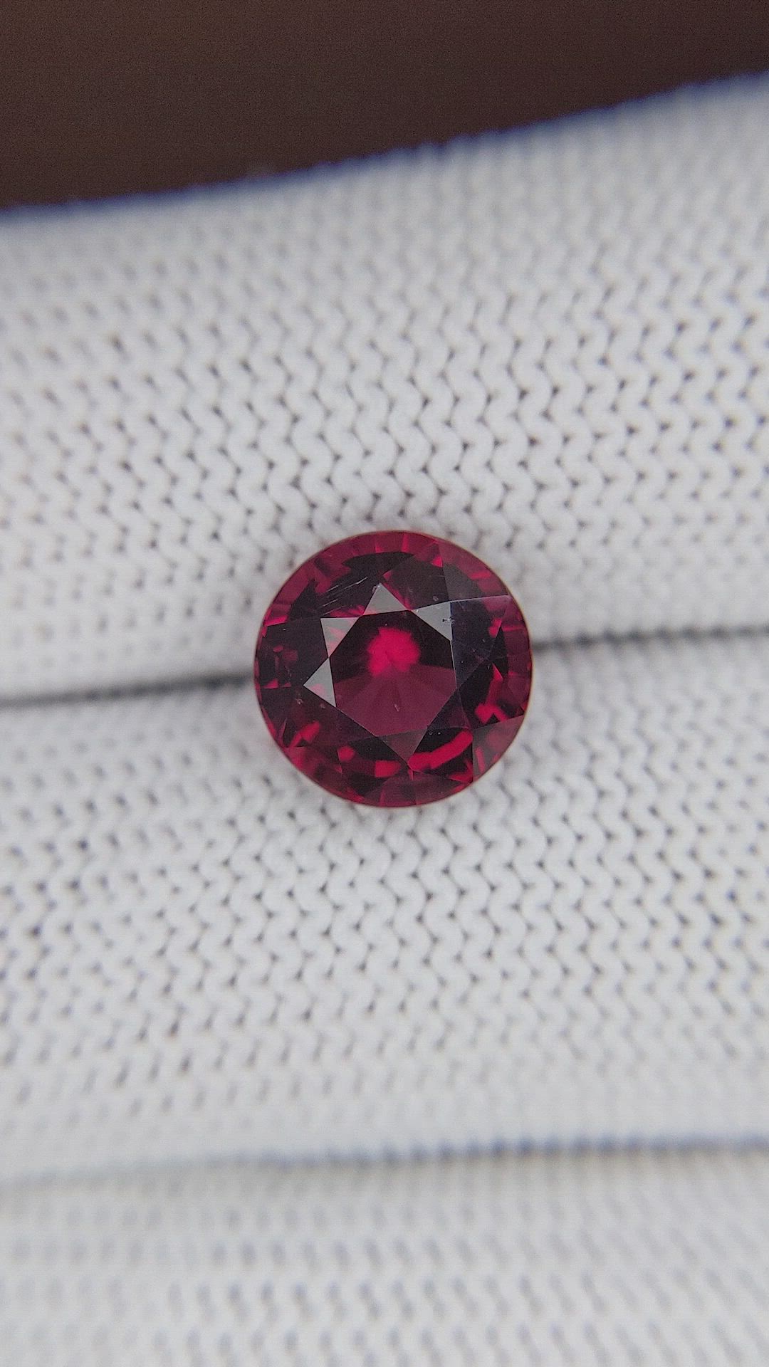 4.64 Ct. Orangish Red Garnet from Ceylon (Sri Lanka) Size Video