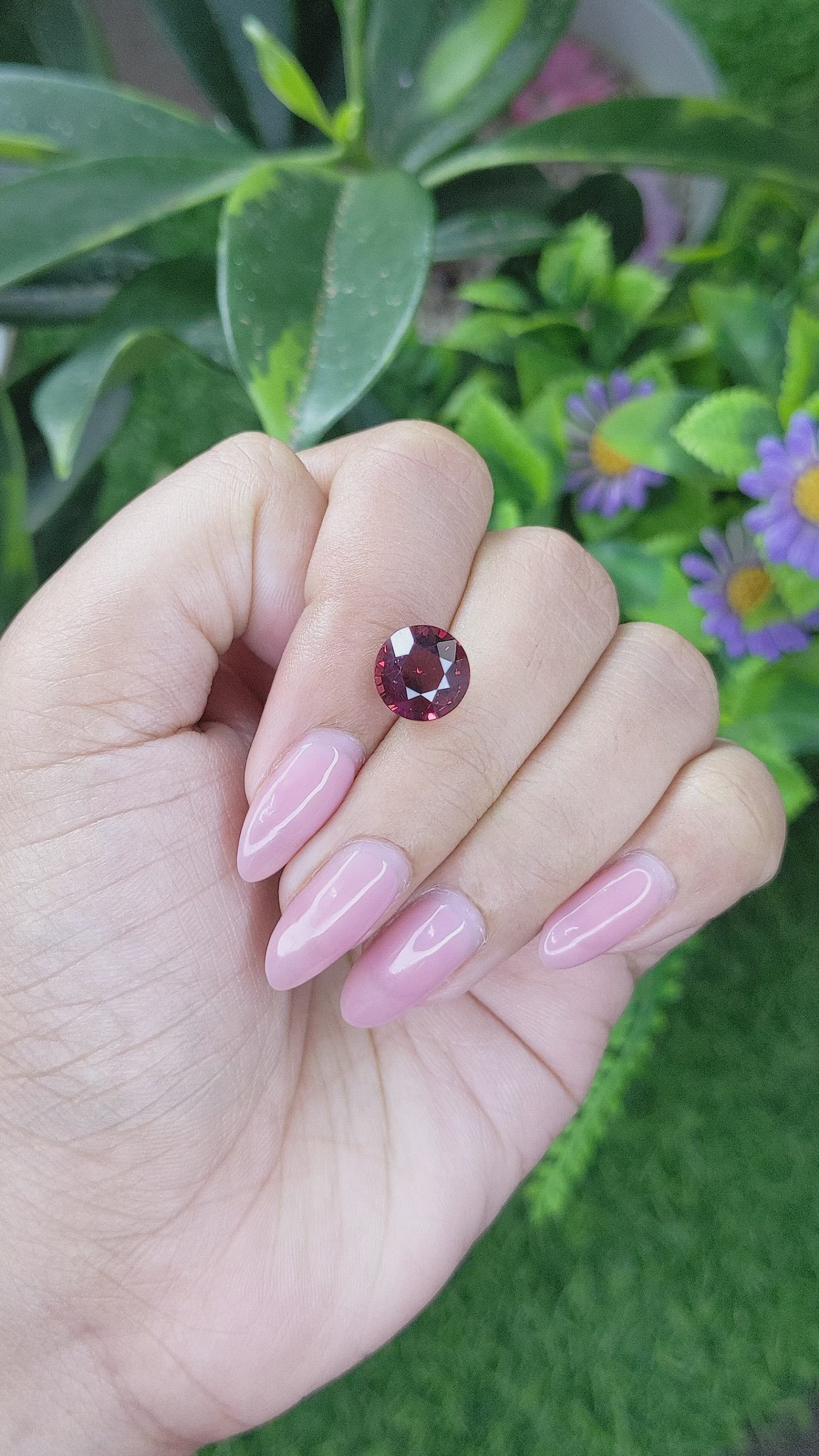 4.64 Ct. Orangish Red Garnet from Ceylon (Sri Lanka) Size Video