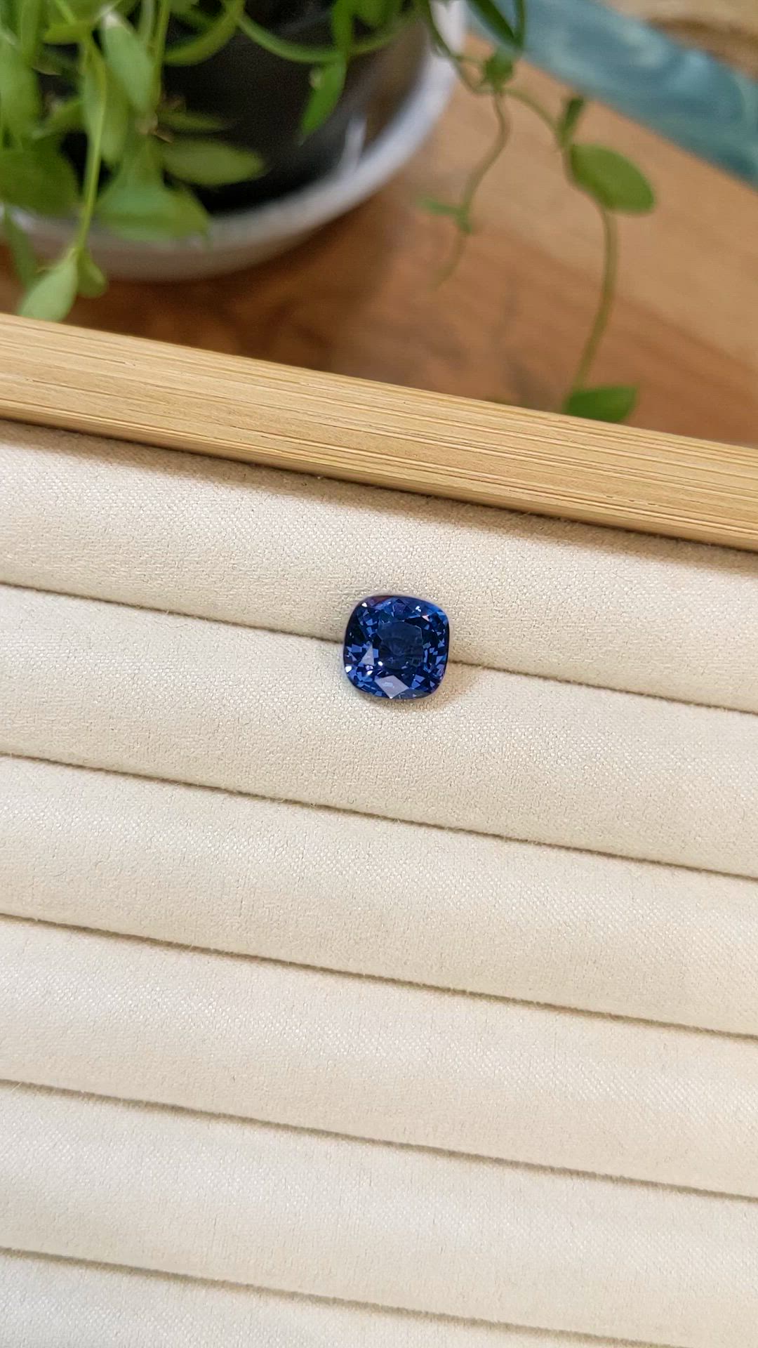 5.23 Ct. Spinel from Ceylon (Sri Lanka) Size Video