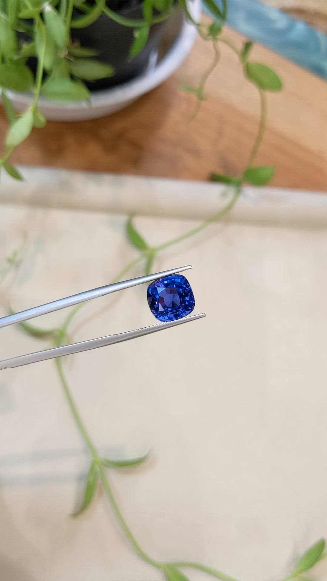 5.23 Ct. Spinel from Ceylon (Sri Lanka) Size Video