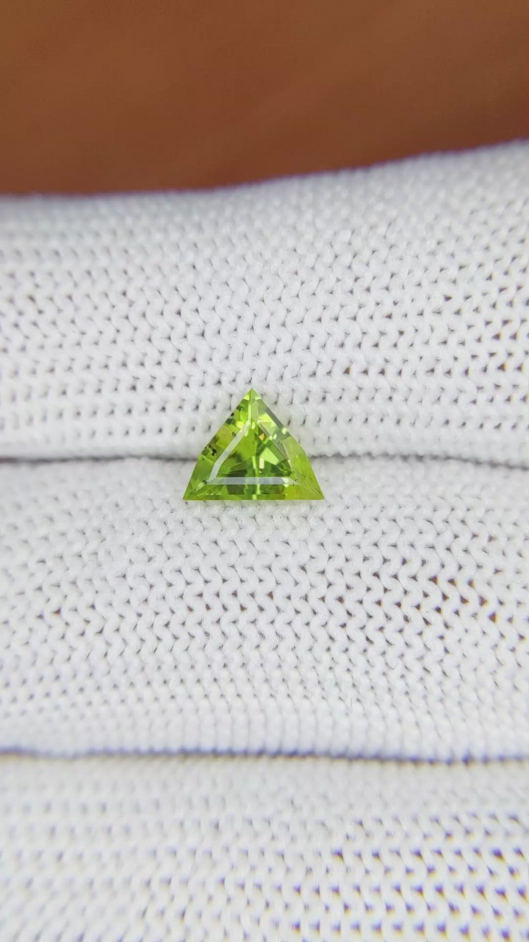 0.85 Ct. Peridot from Ceylon (Sri Lanka) Size Video