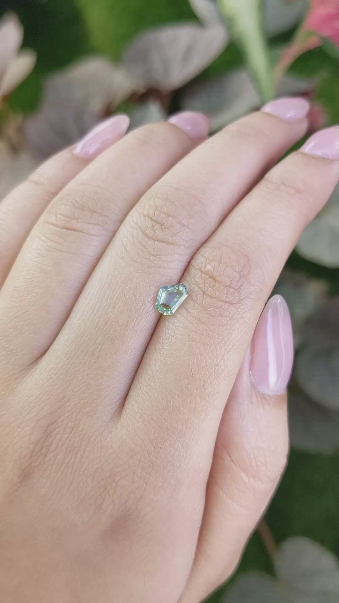 0.79 Ct. Alexandrite from Ceylon (Sri Lanka) Size Video