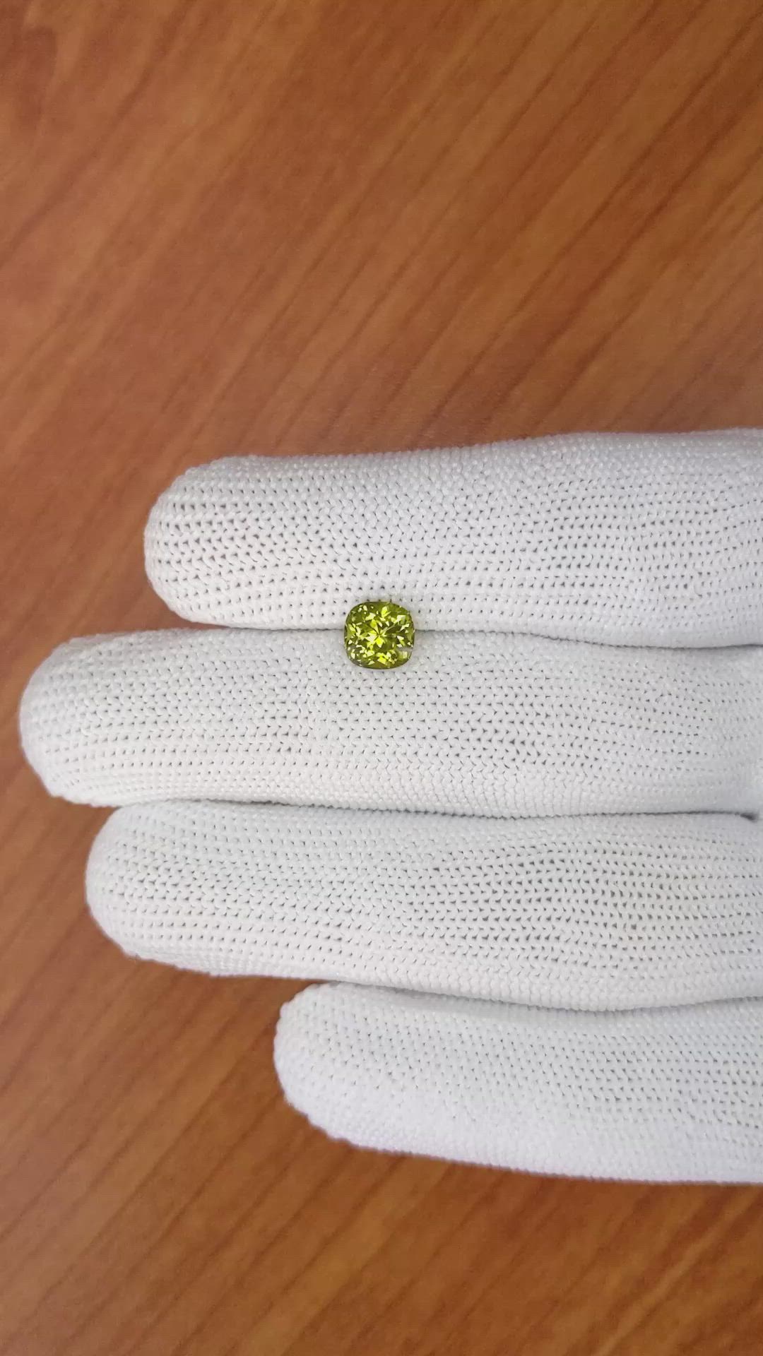 1.39 Ct. Alexandrite from Ceylon (Sri Lanka) Size Video