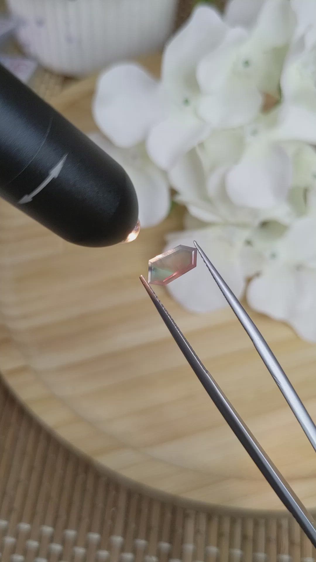 0.93 Ct. Alexandrite from Ceylon (Sri Lanka) Size Video