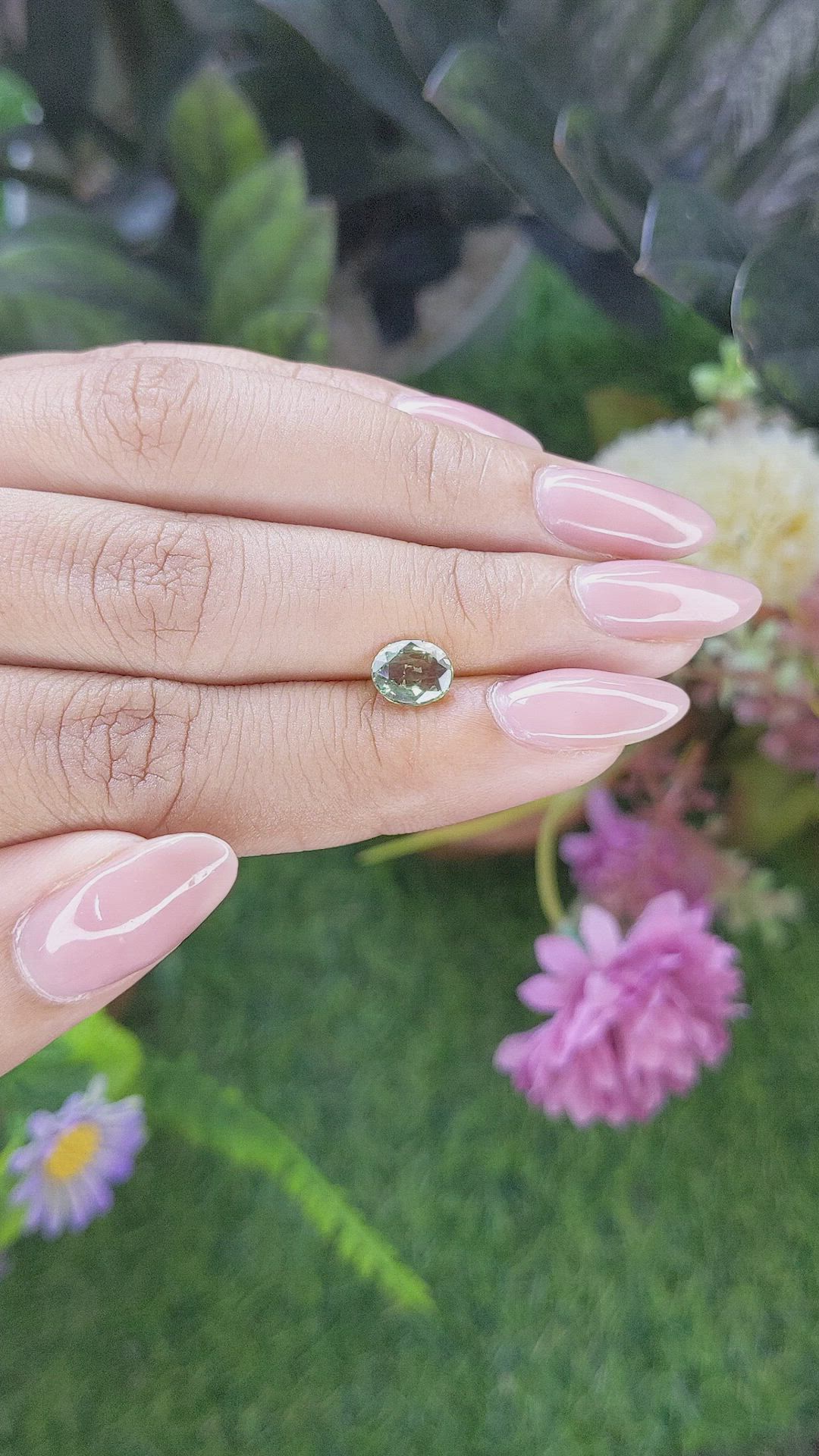 1.11 Ct. Alexandrite from Ceylon (Sri Lanka) Size Video