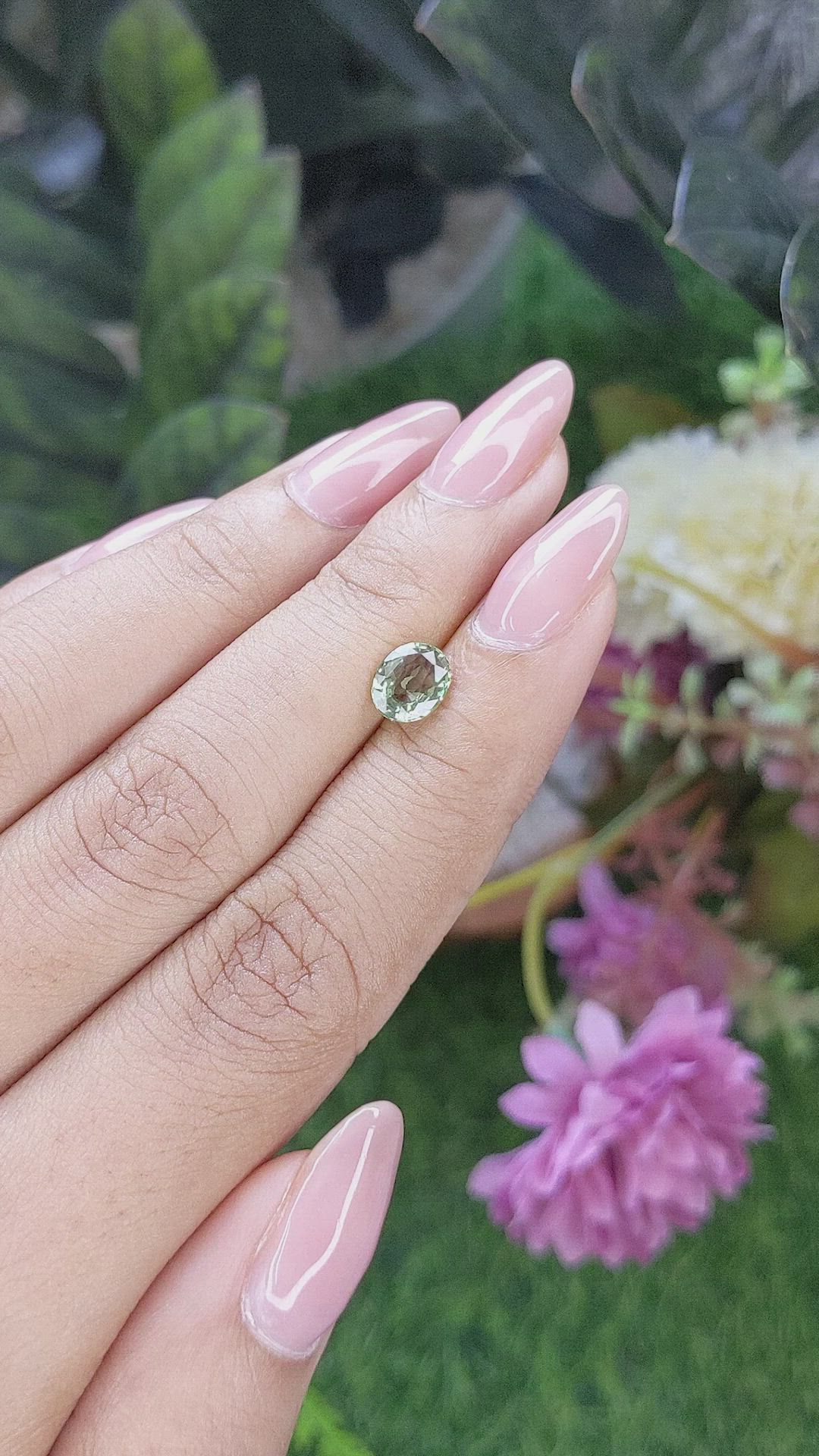 1.11 Ct. Alexandrite from Ceylon (Sri Lanka) Size Video