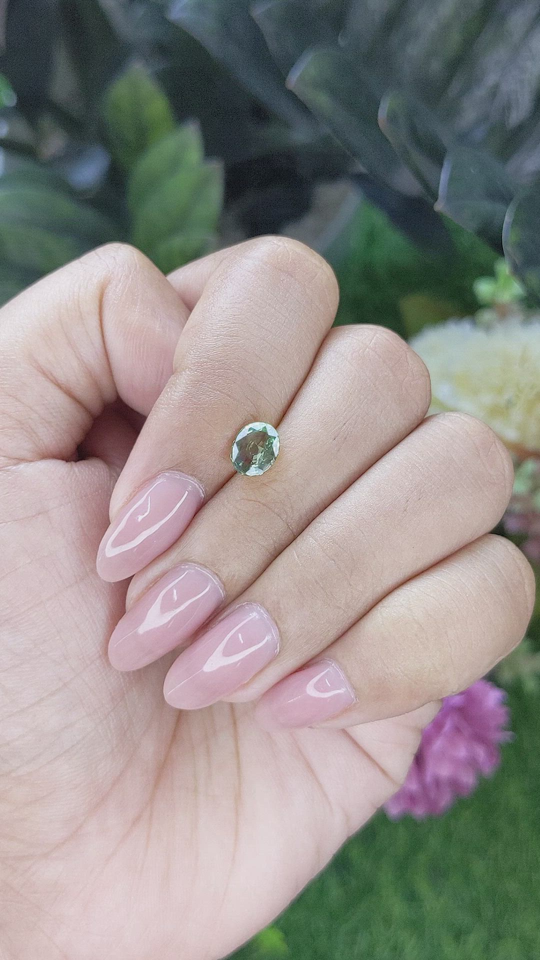 1.11 Ct. Alexandrite from Ceylon (Sri Lanka) Size Video