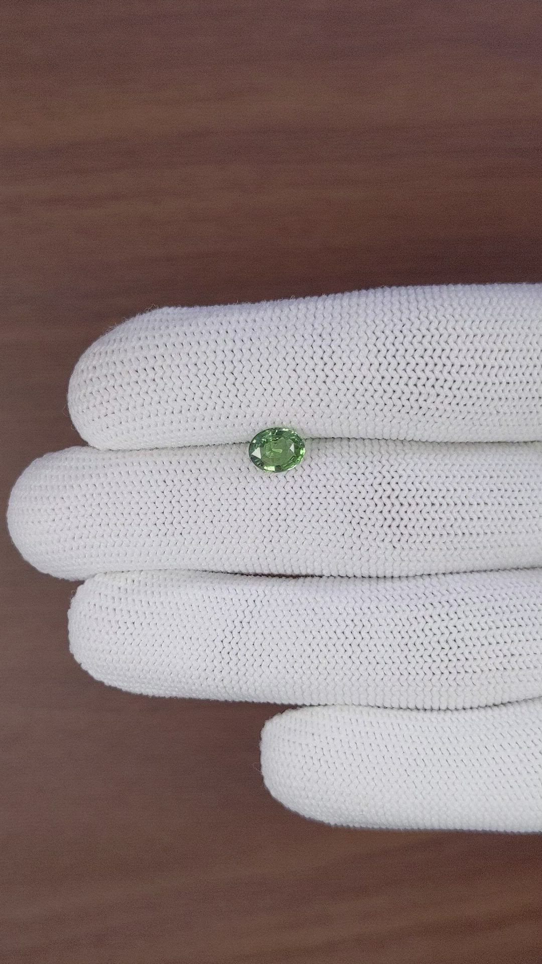 1.11 Ct. Alexandrite from Ceylon (Sri Lanka) Size Video