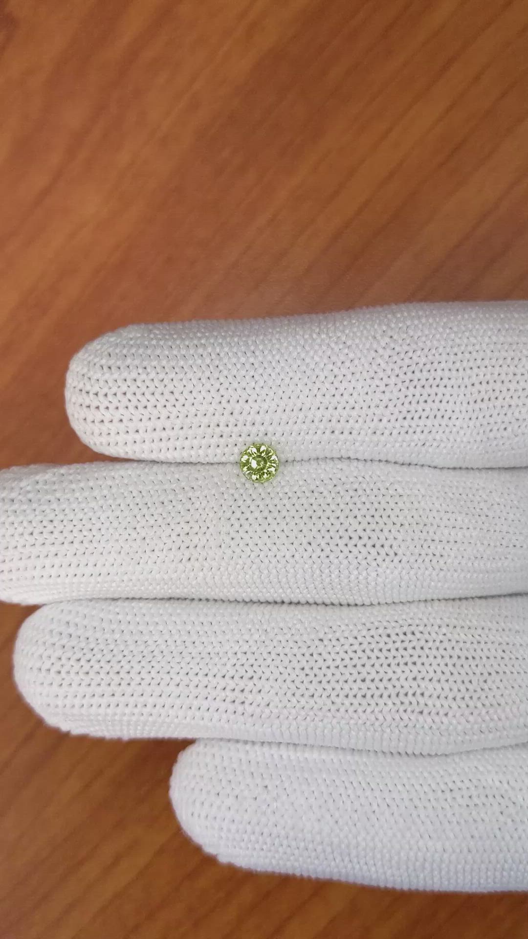 0.41 Ct. Chrysoberyl from Ceylon (Sri Lanka) Size Video