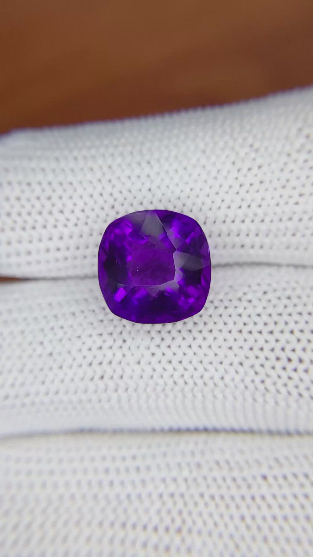 6.30 Ct. Amethyst from Ceylon (Sri Lanka) Size Video