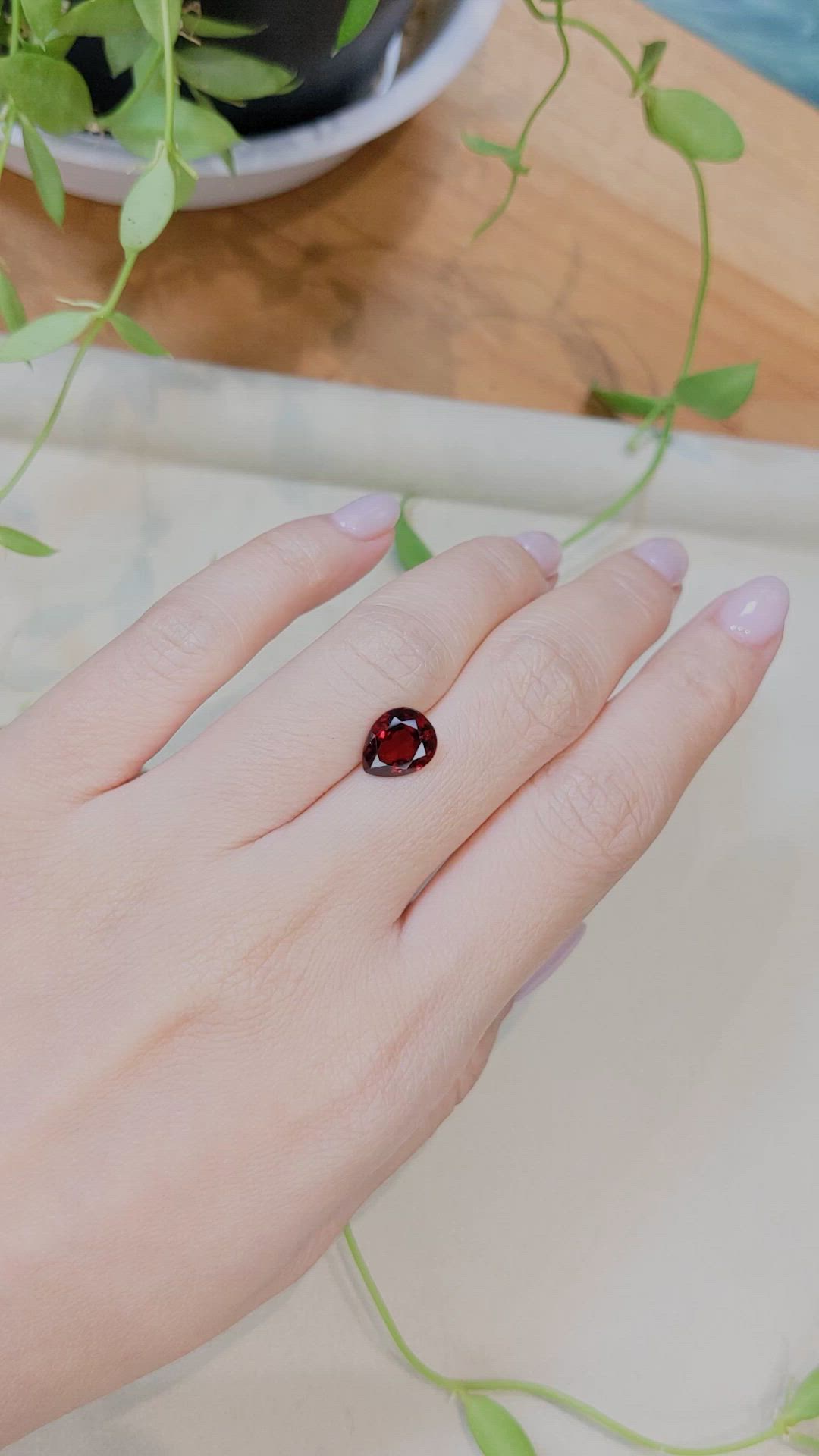 2.80 Ct. Orangish Red Spinel from Burma (Myanmar) Size Video